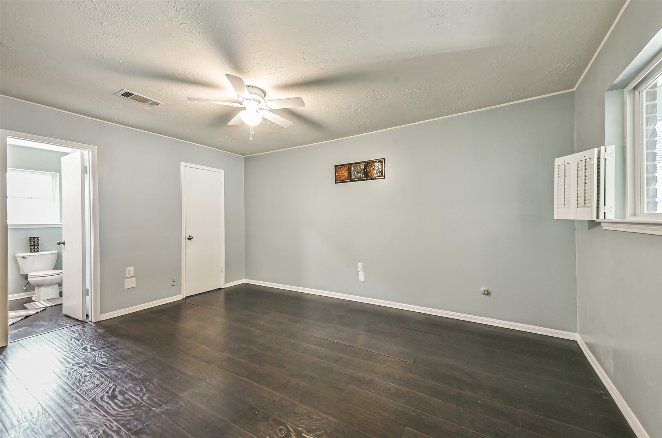 863 Seamaster Drive Property Photo 26