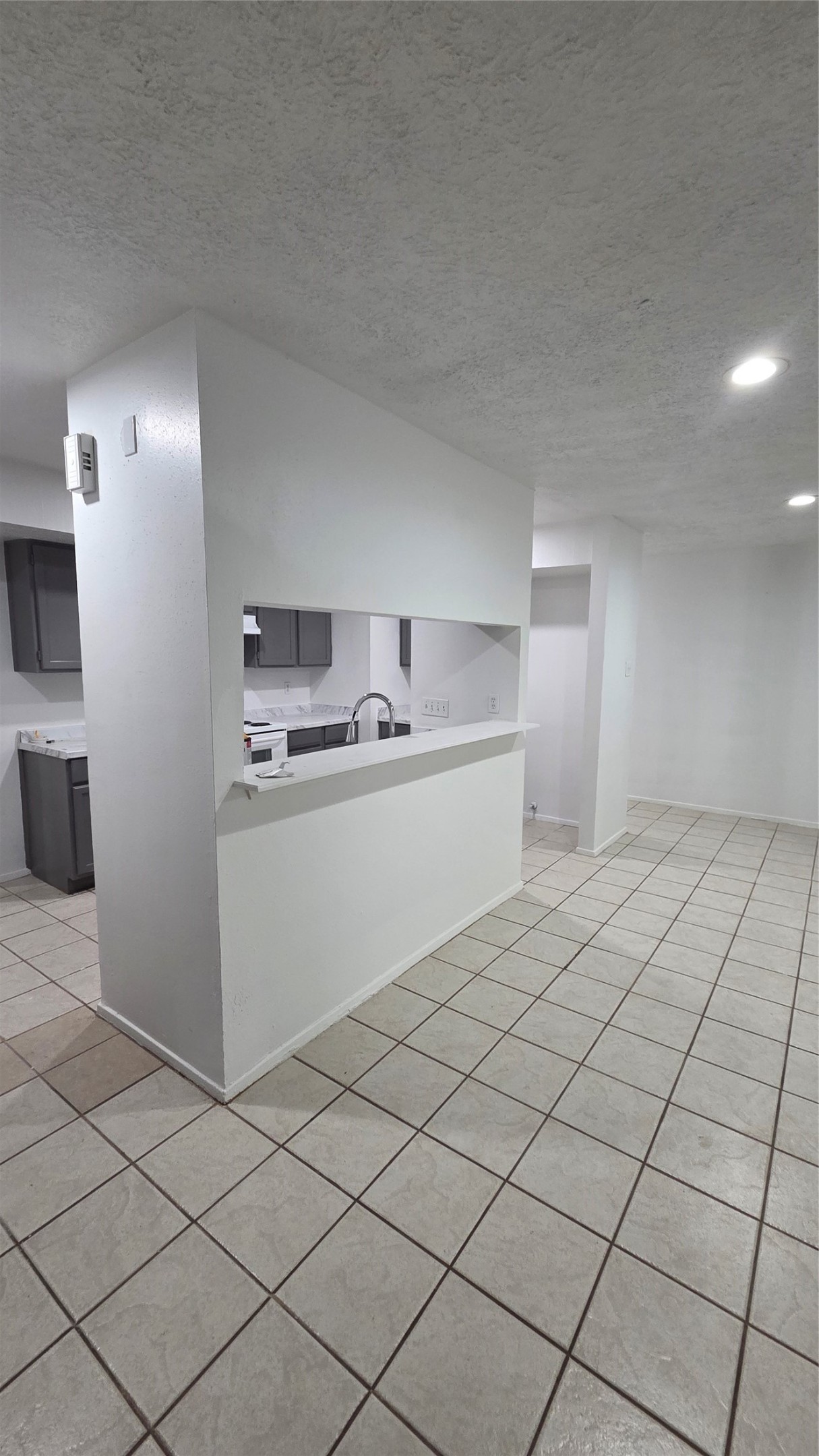 19515 Woodglen Drive Property Photo 4