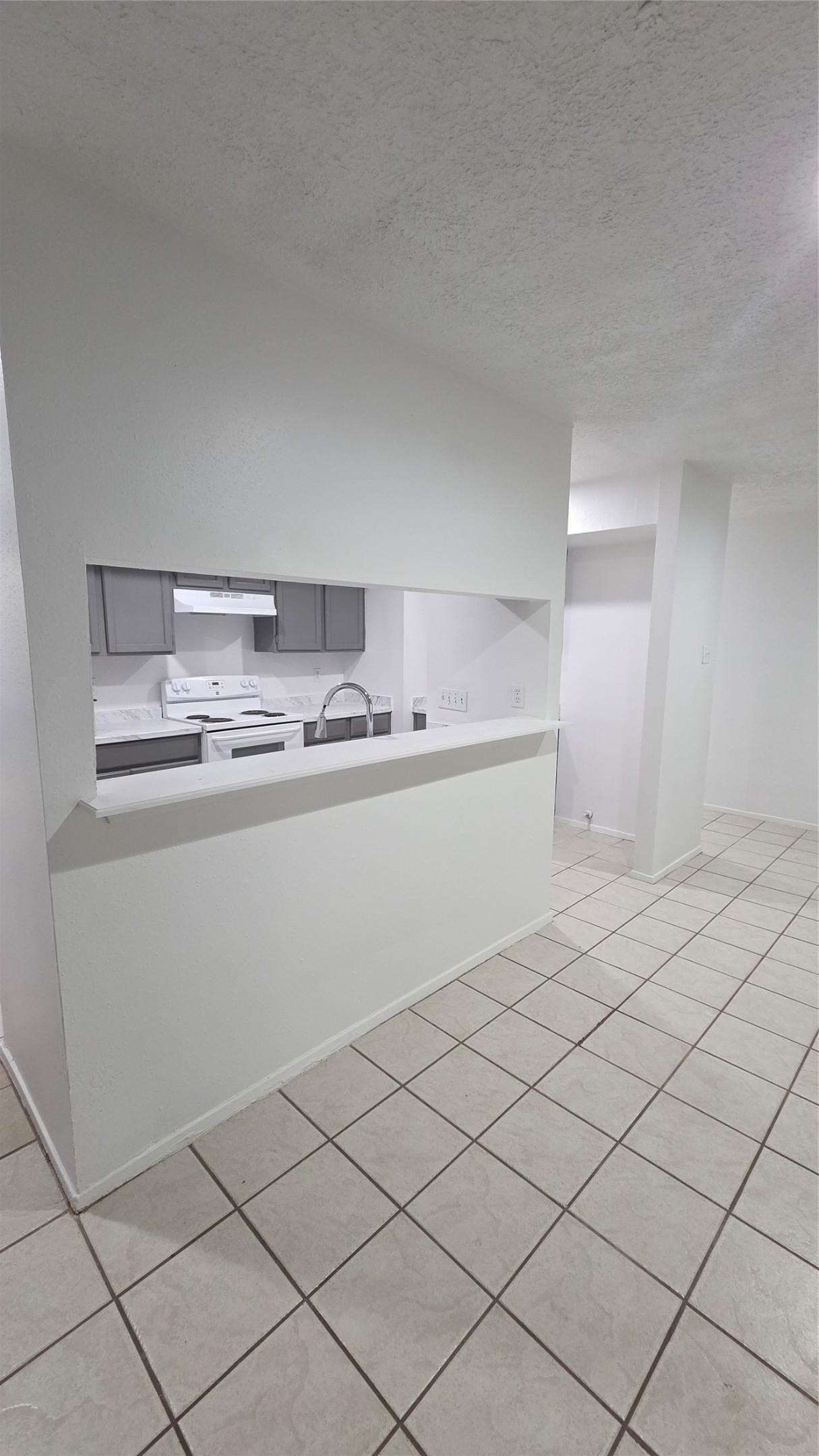19515 Woodglen Drive Property Photo 5