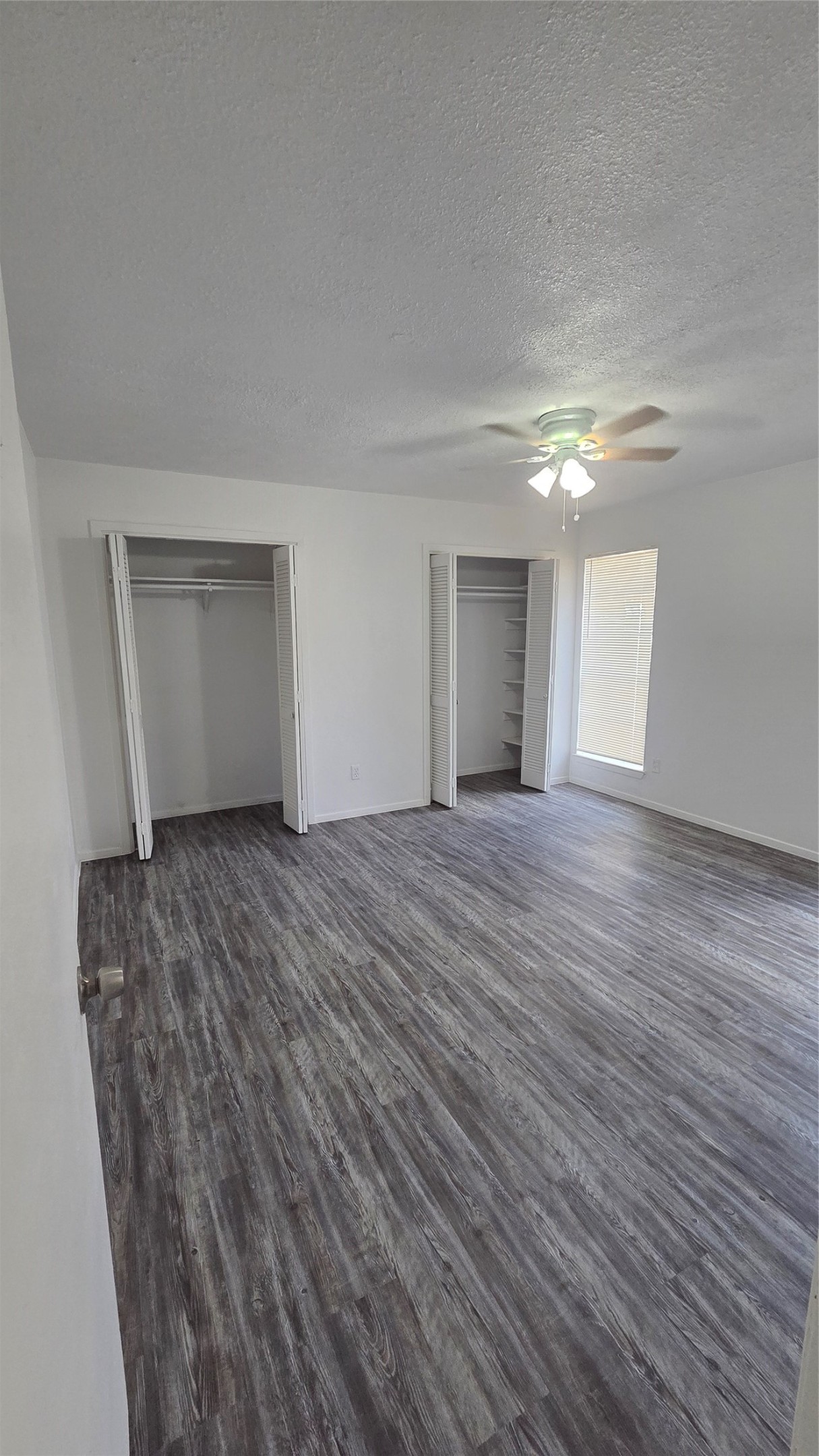 19515 Woodglen Drive Property Photo 10