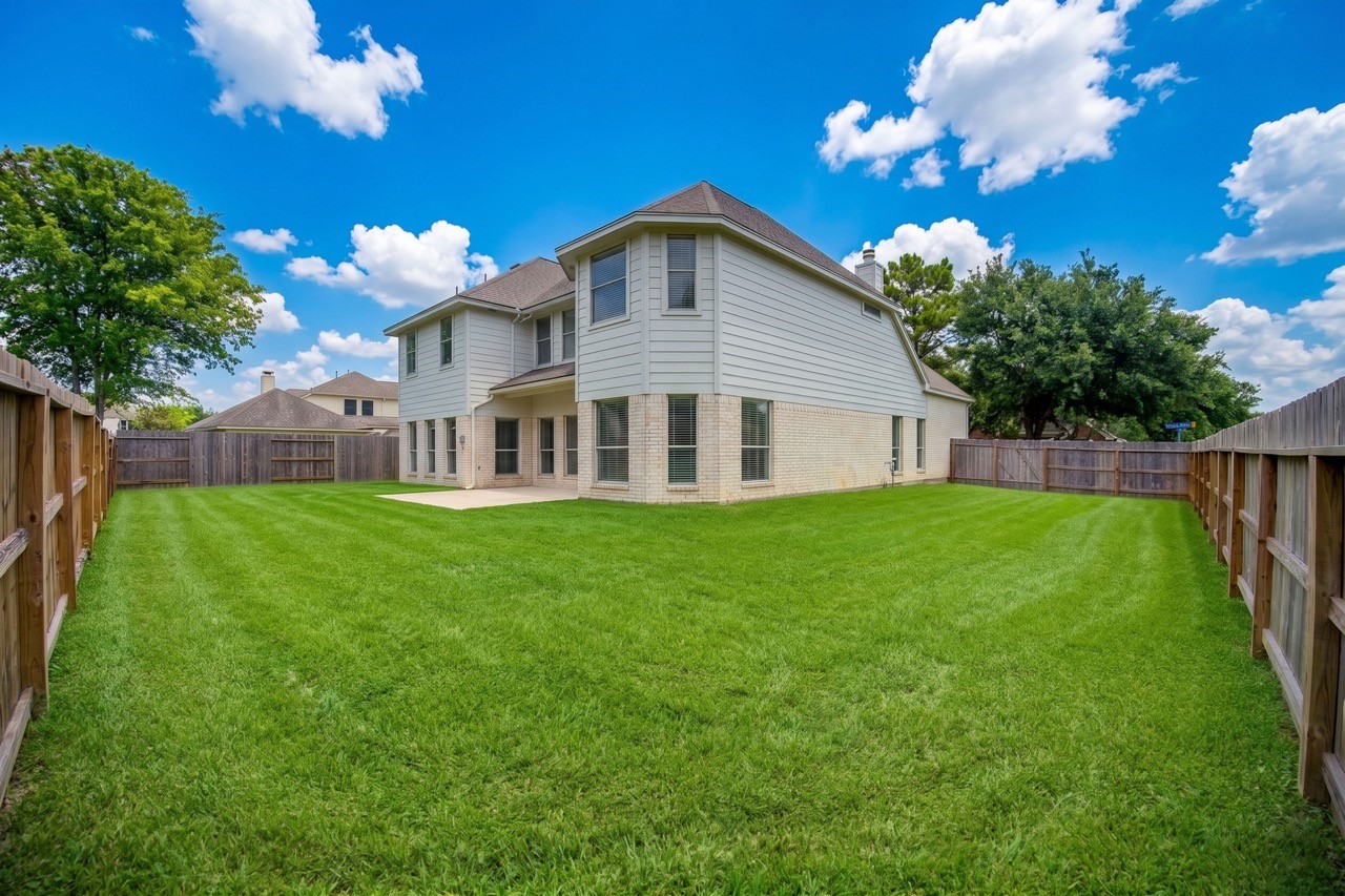 2318 Stoneburg Court Property Photo 6