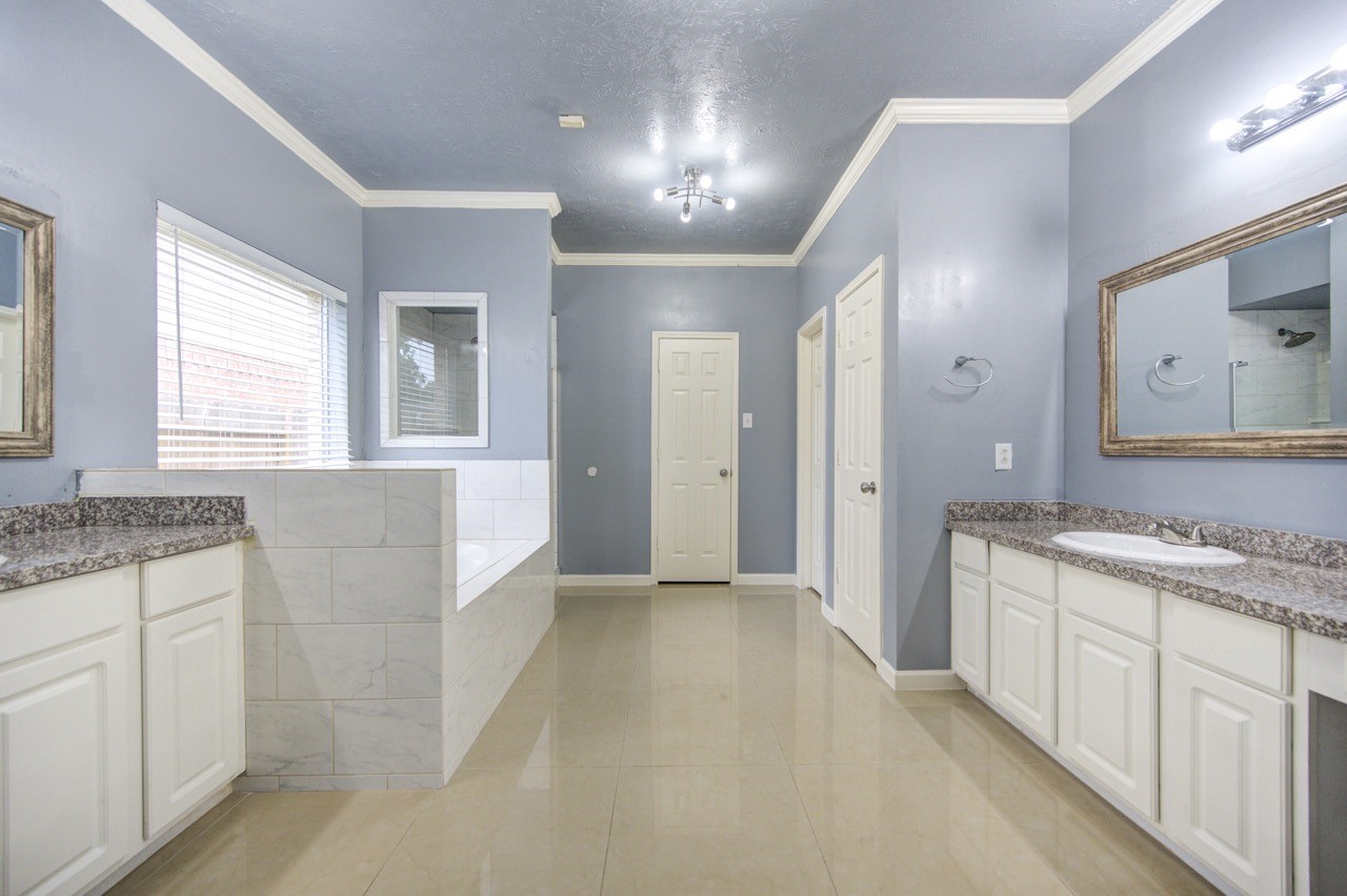 2318 Stoneburg Court Property Photo 31