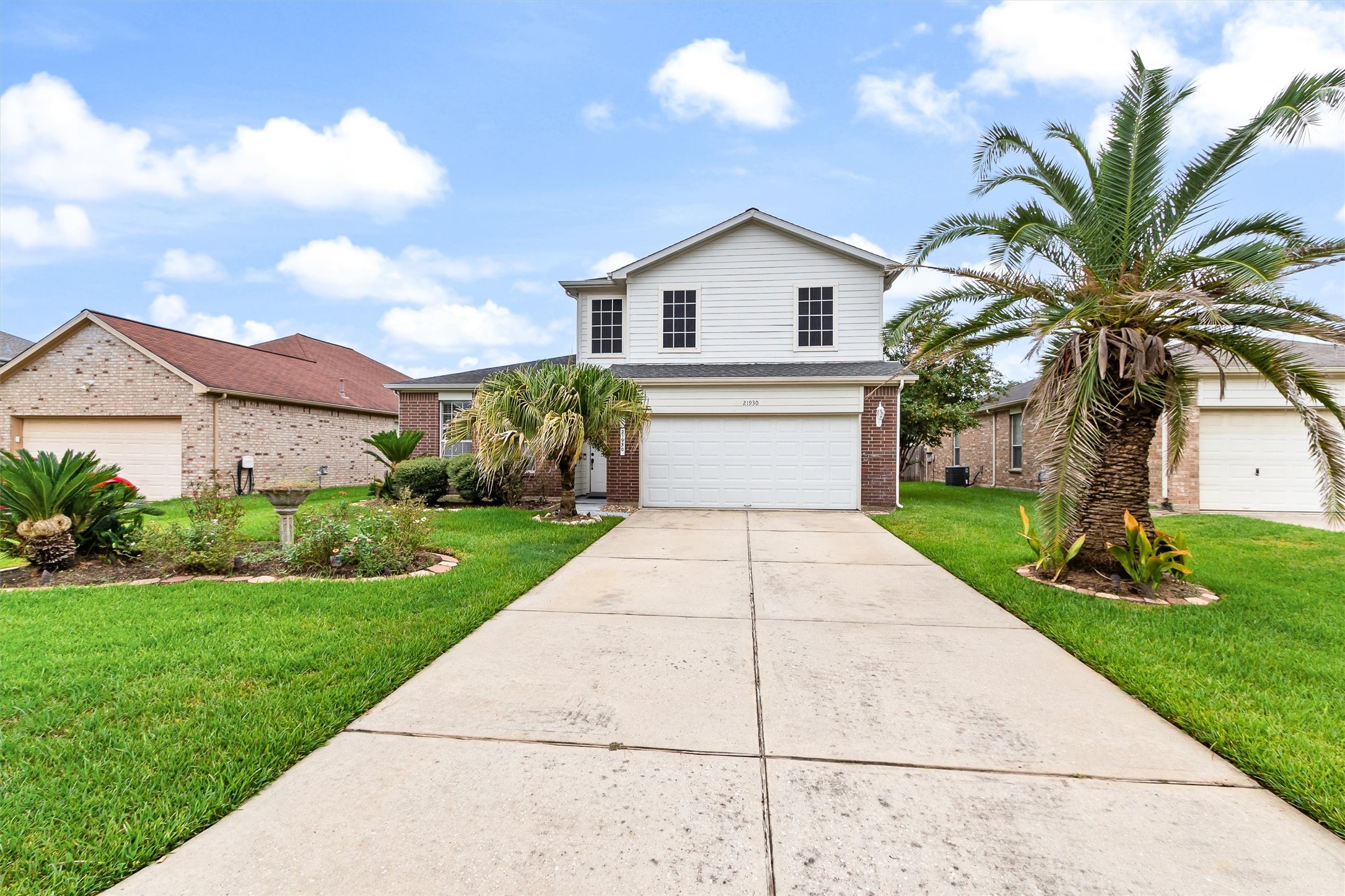21930 Holly Branch Drive Property Photo 2