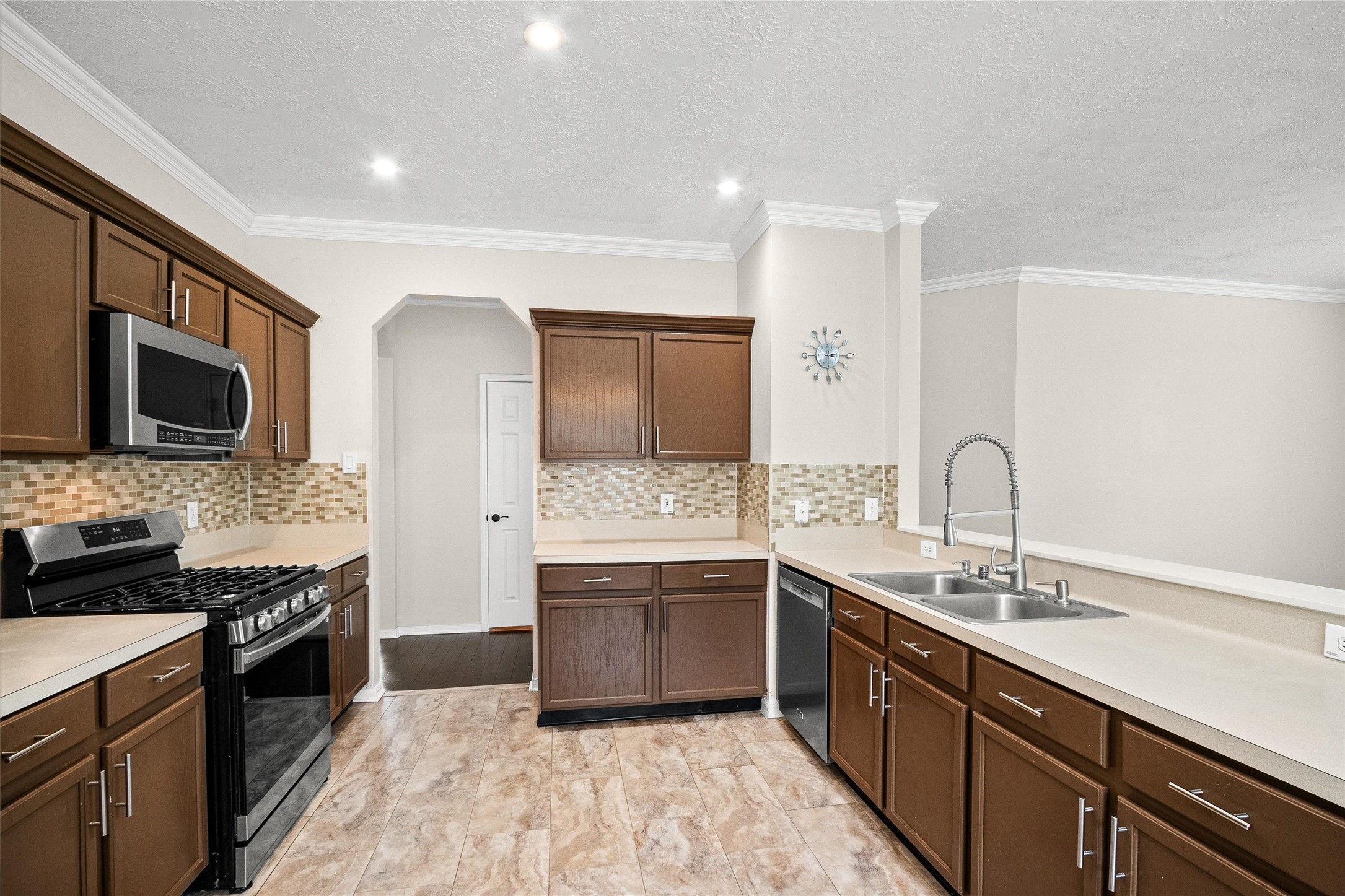 21930 Holly Branch Drive Property Photo 11