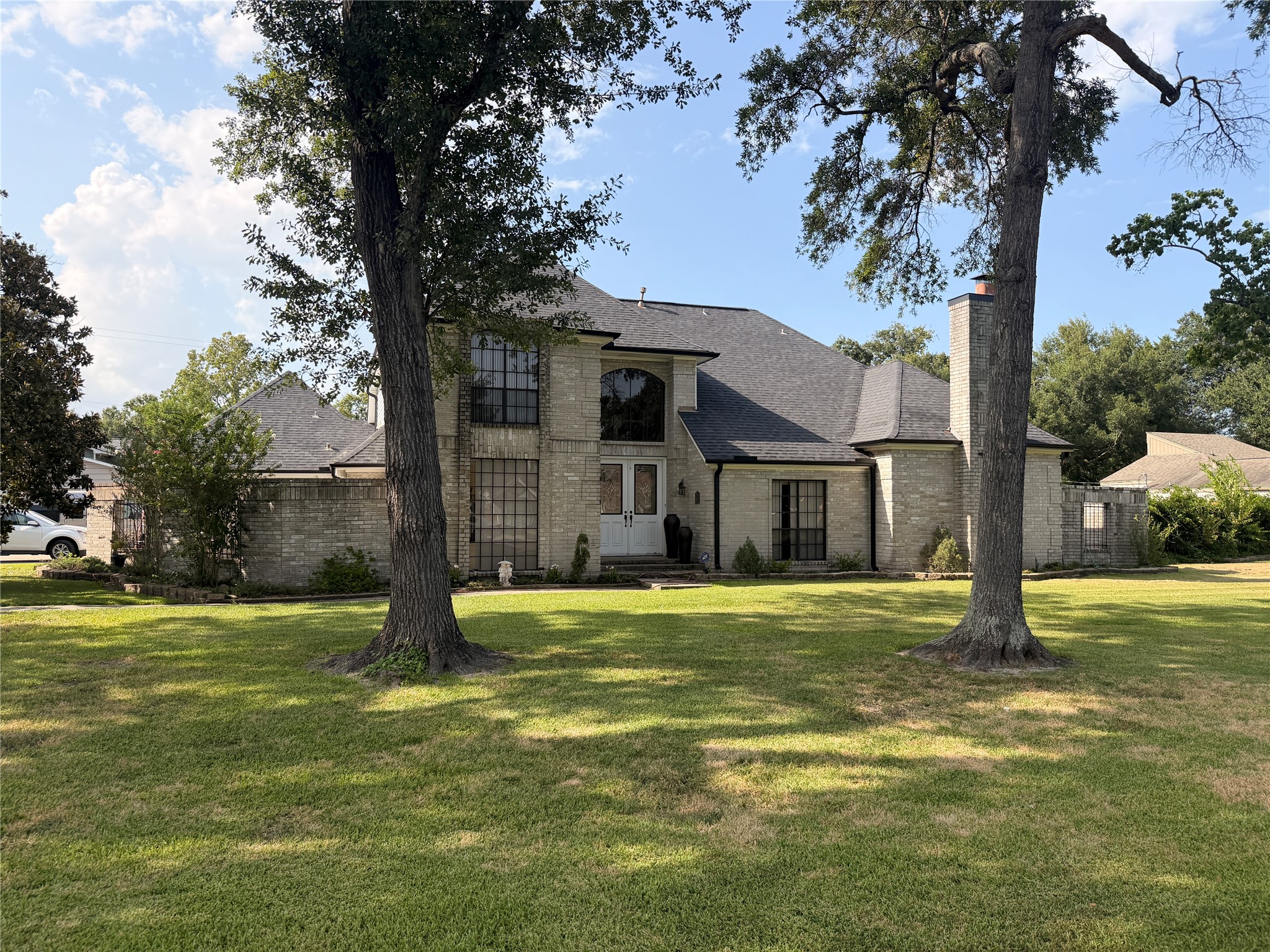 222 Pin Oak Drive Property Photo 1