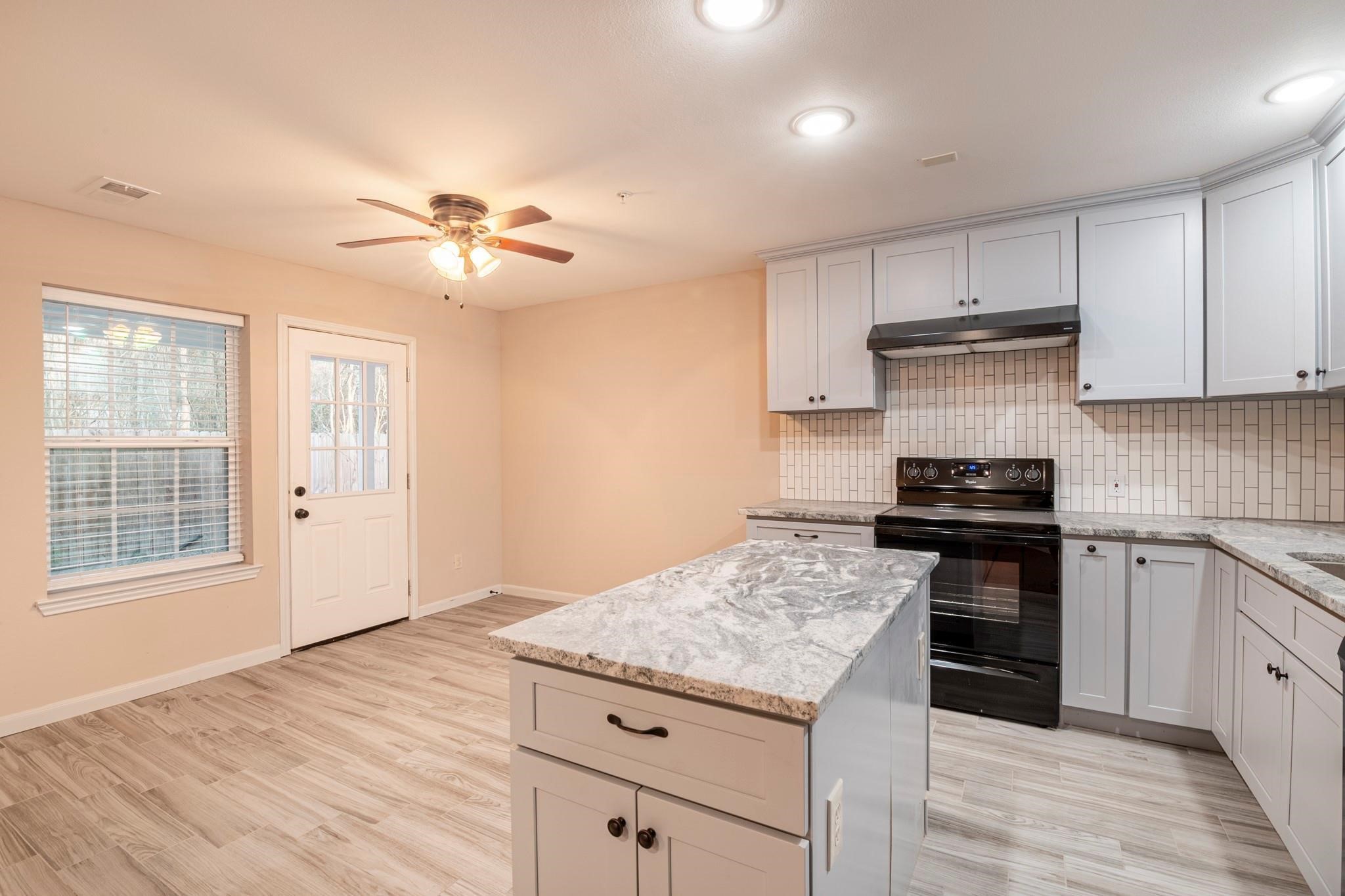 22262 Unit 9 Adams Street Property Photo 6
