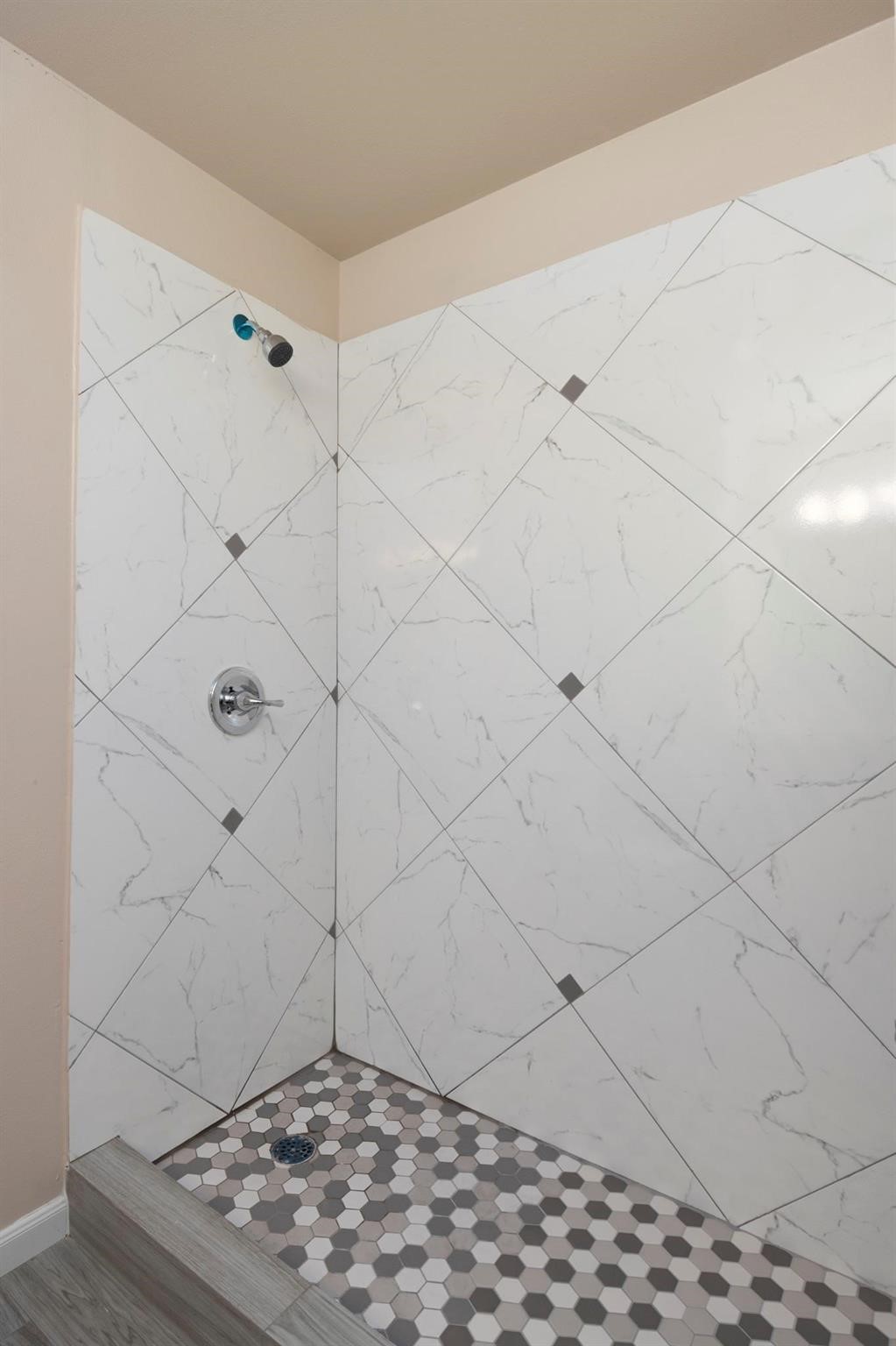22262 Unit 9 Adams Street Property Photo 13