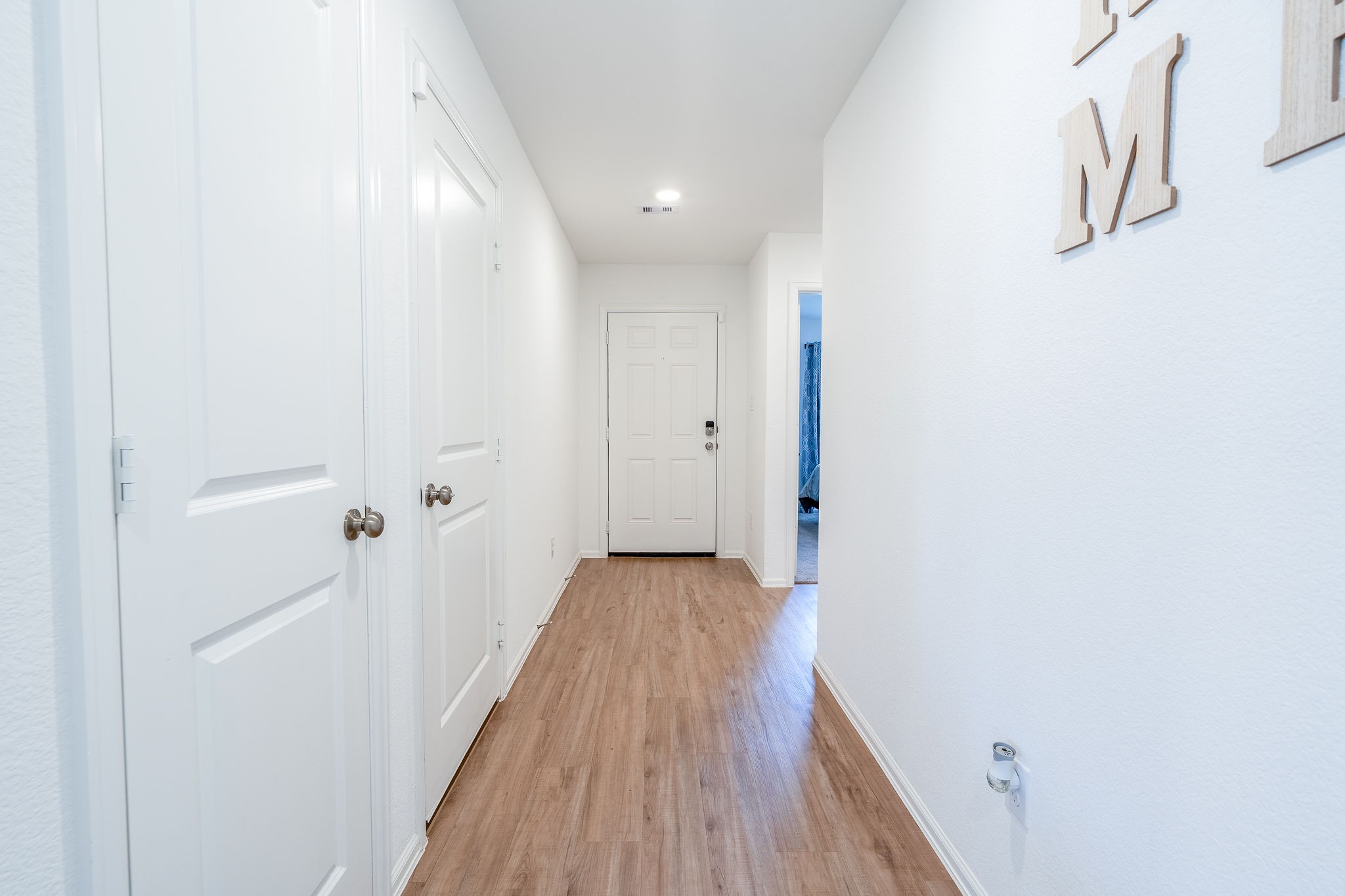 2217 Glenlloyd Terrace Road Property Photo 2