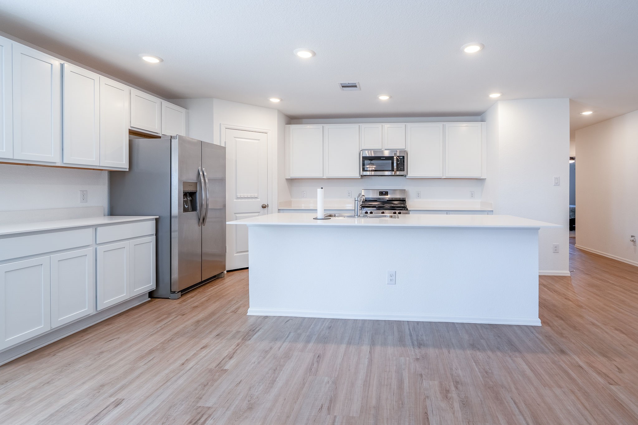 2217 Glenlloyd Terrace Road Property Photo 3