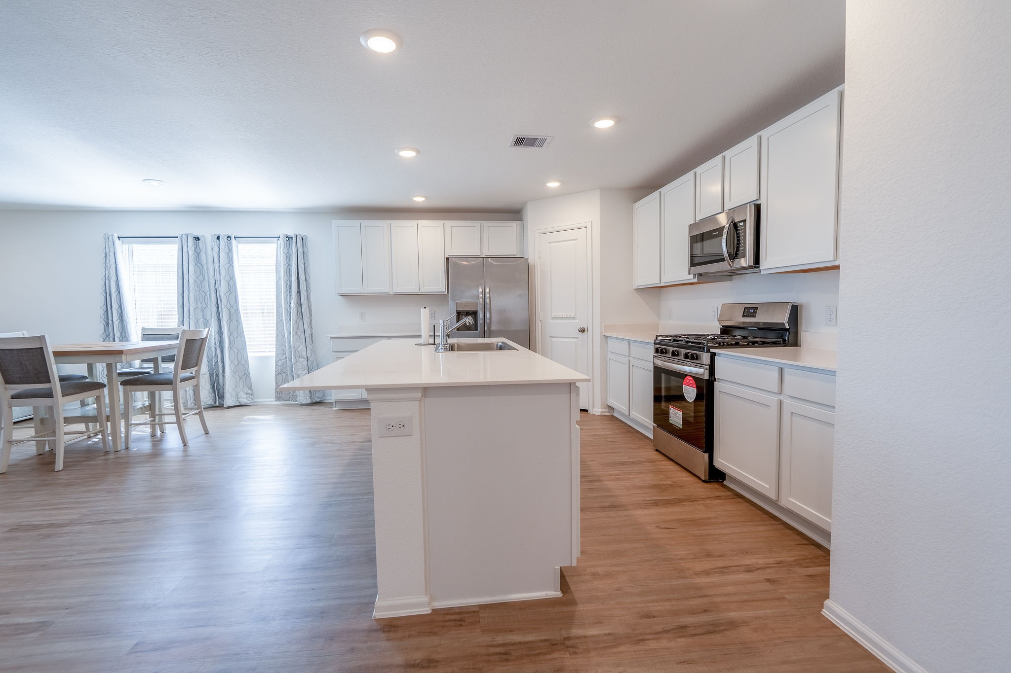 2217 Glenlloyd Terrace Road Property Photo 4