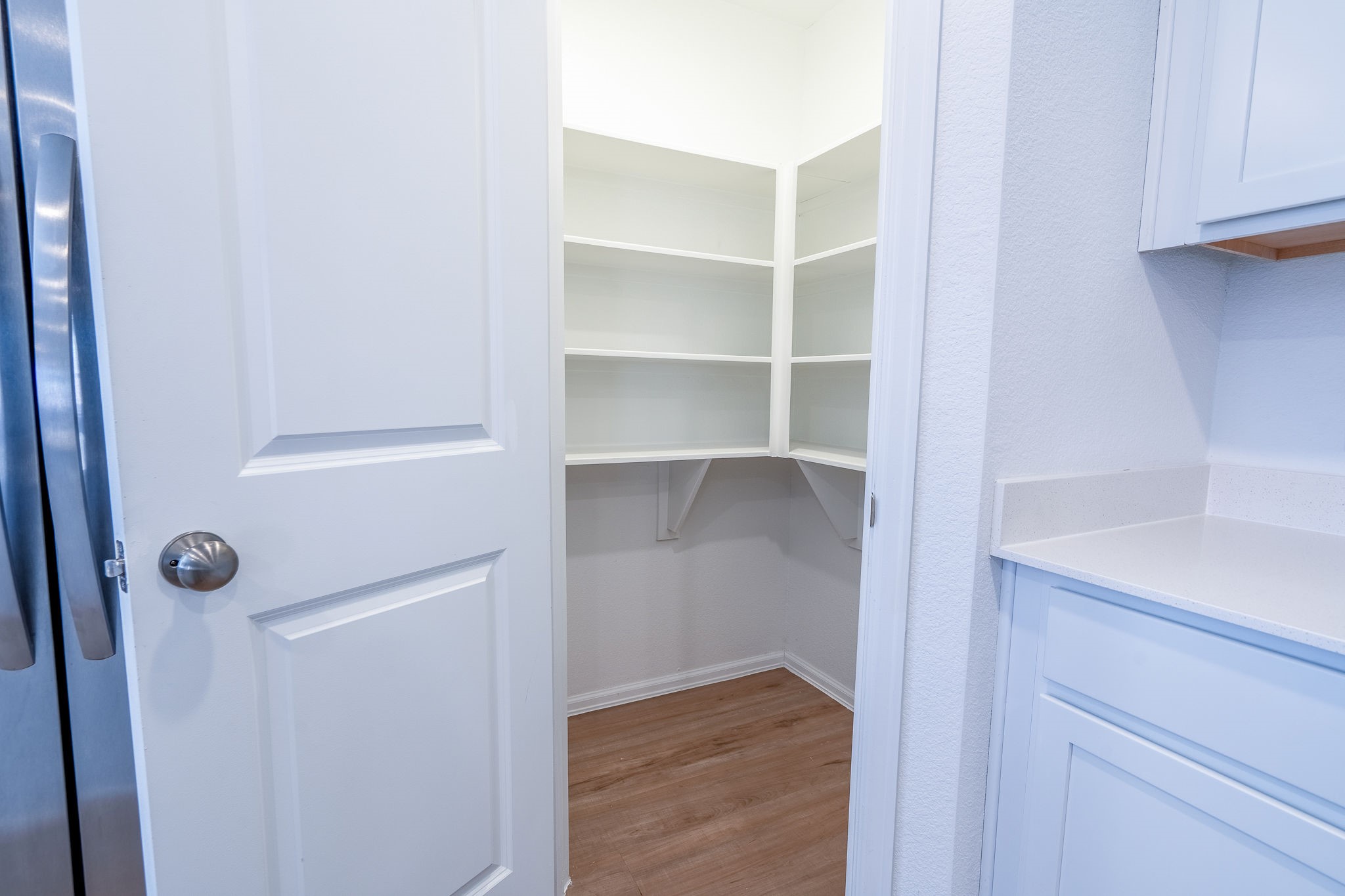 2217 Glenlloyd Terrace Road Property Photo 6