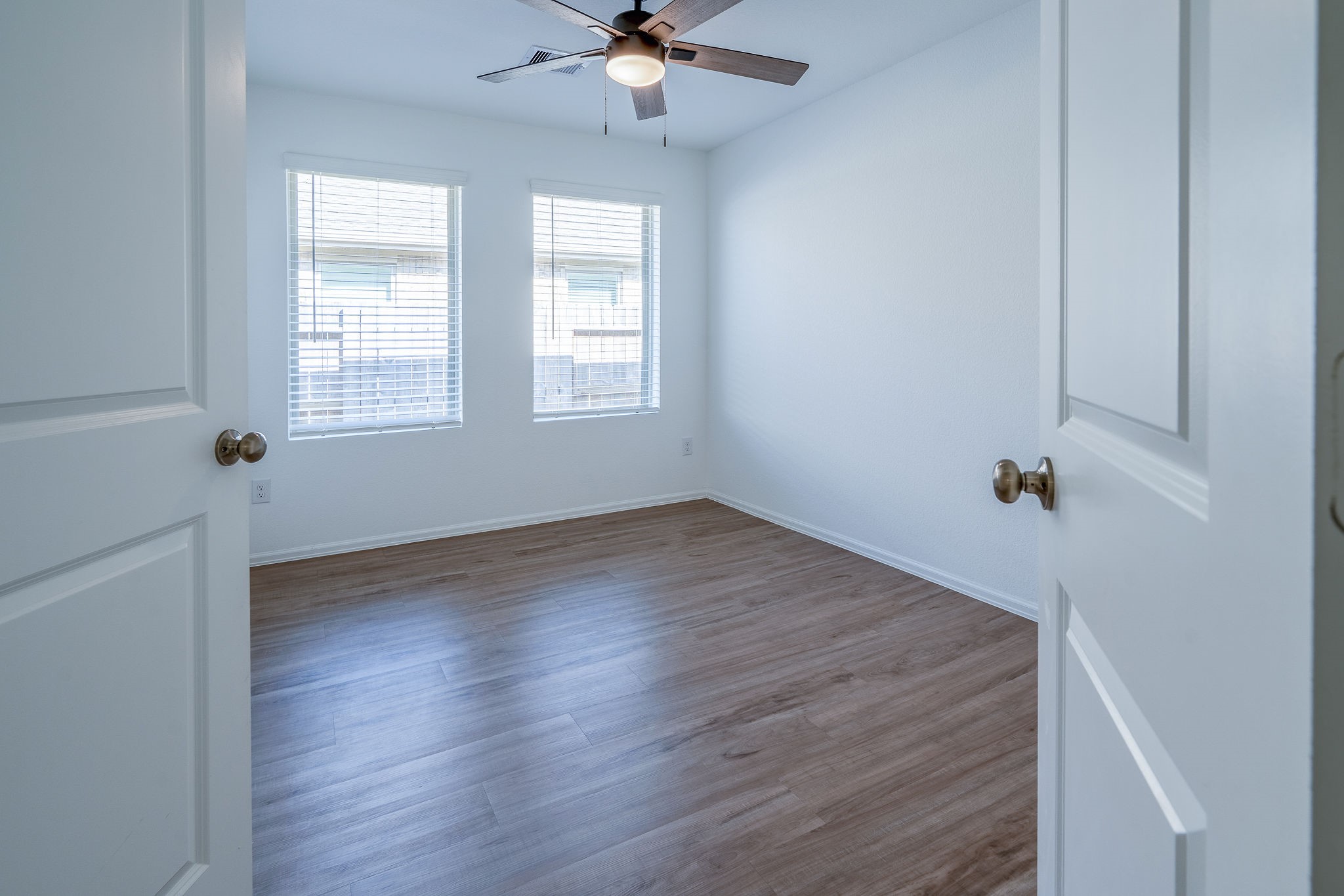 2217 Glenlloyd Terrace Road Property Photo 15