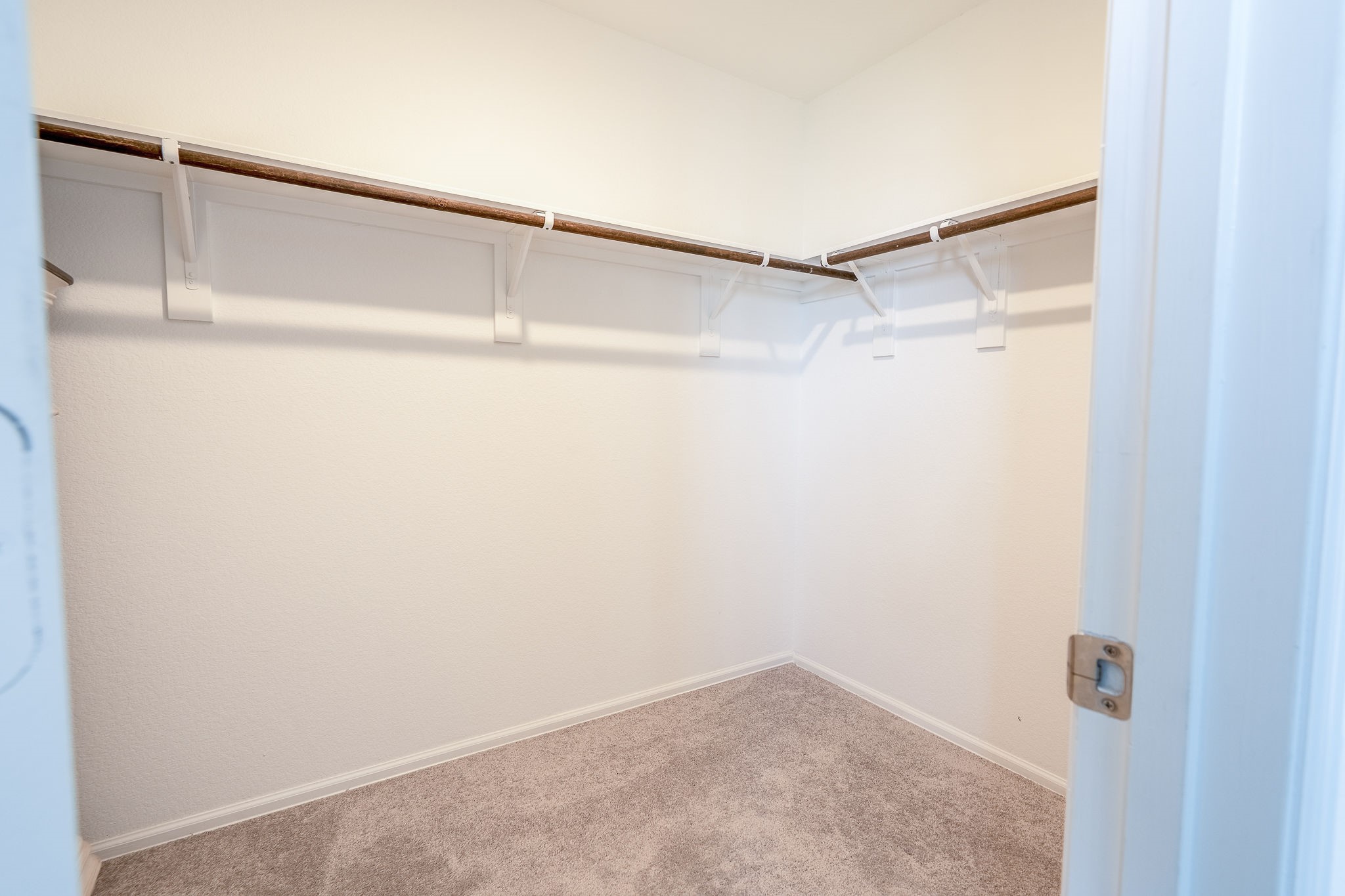 2217 Glenlloyd Terrace Road Property Photo 20