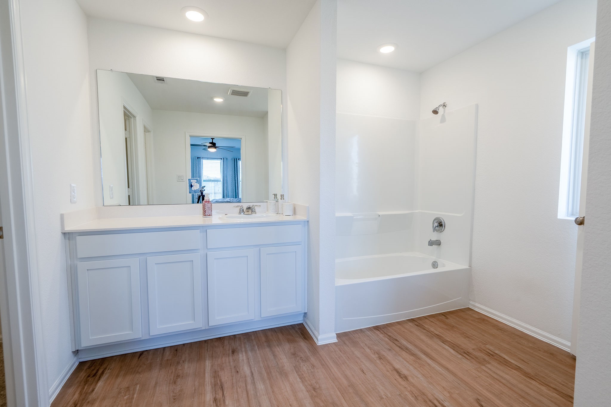 2217 Glenlloyd Terrace Road Property Photo 21