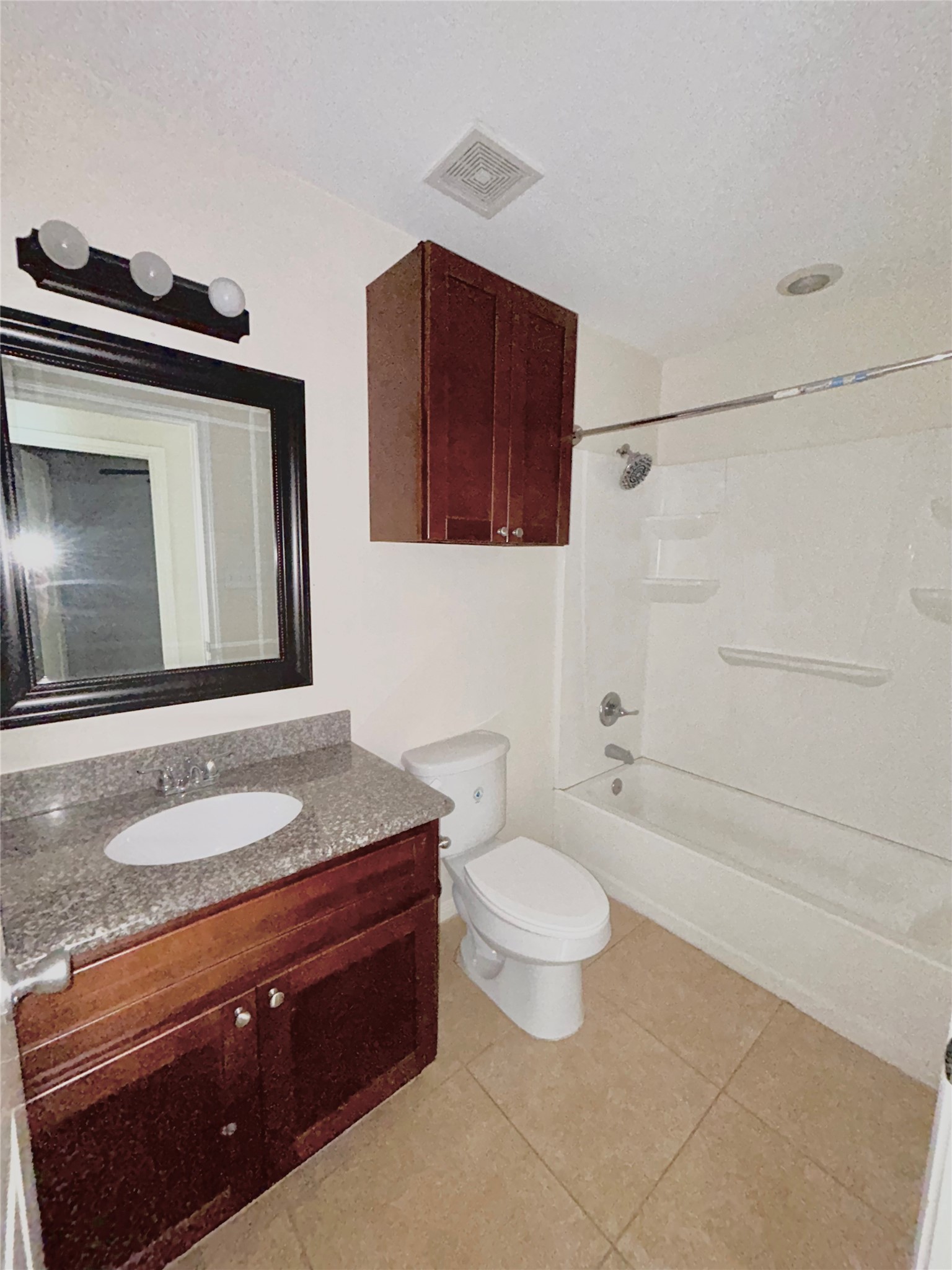 3735 Putnam Drive B Property Photo 7
