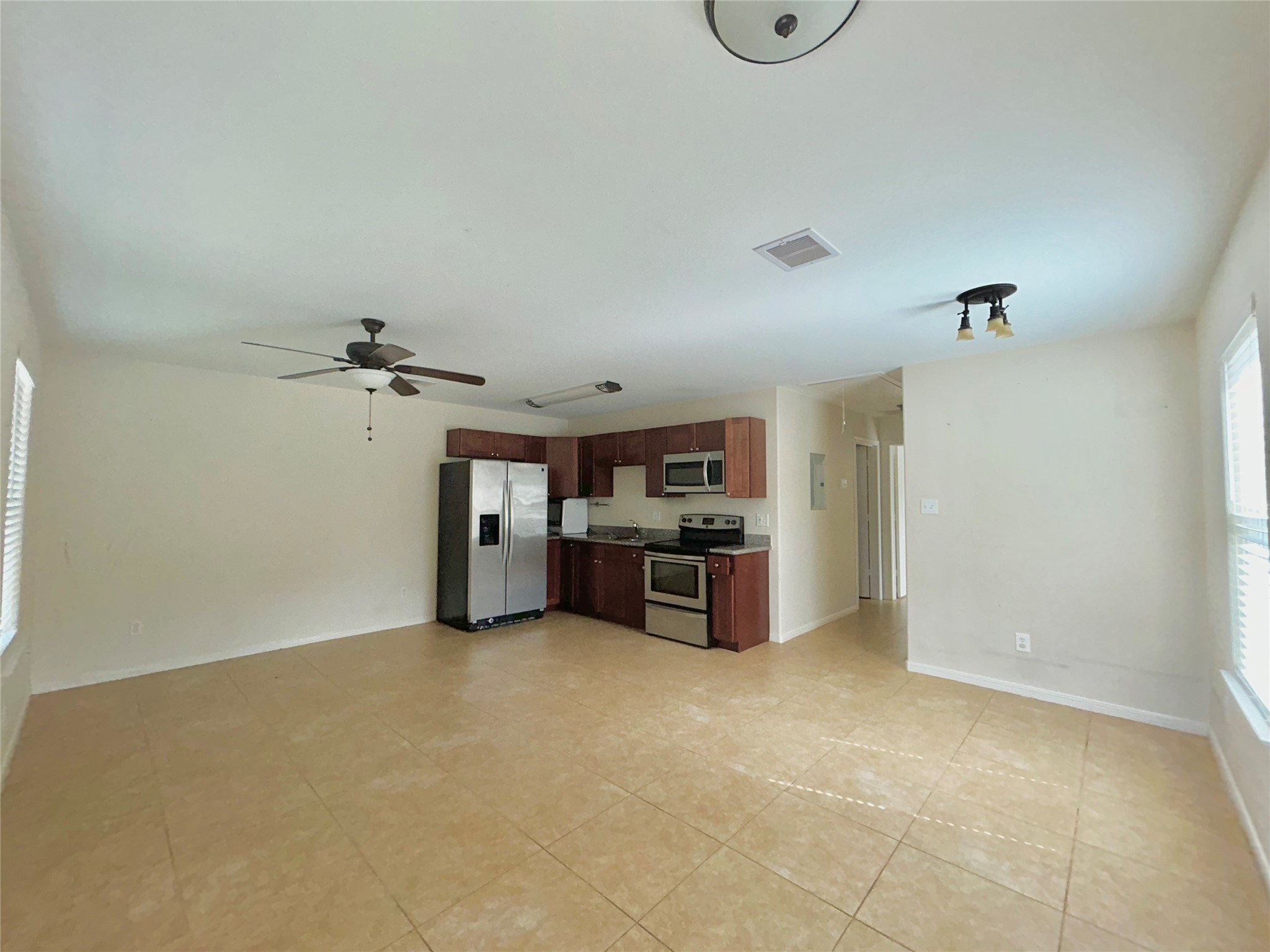 3735 Putnam Drive B Property Photo 8