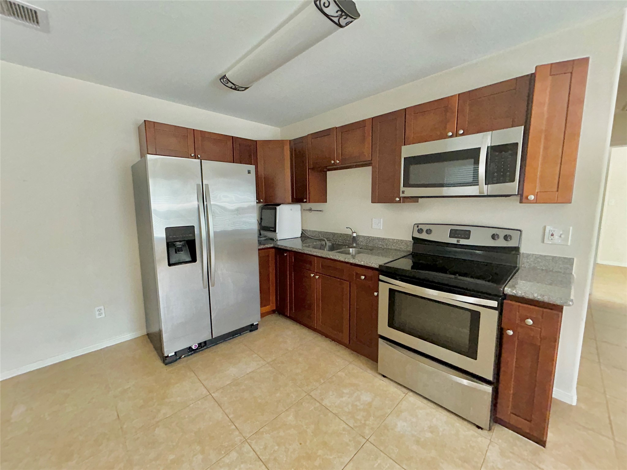 3735 Putnam Drive B Property Photo 9
