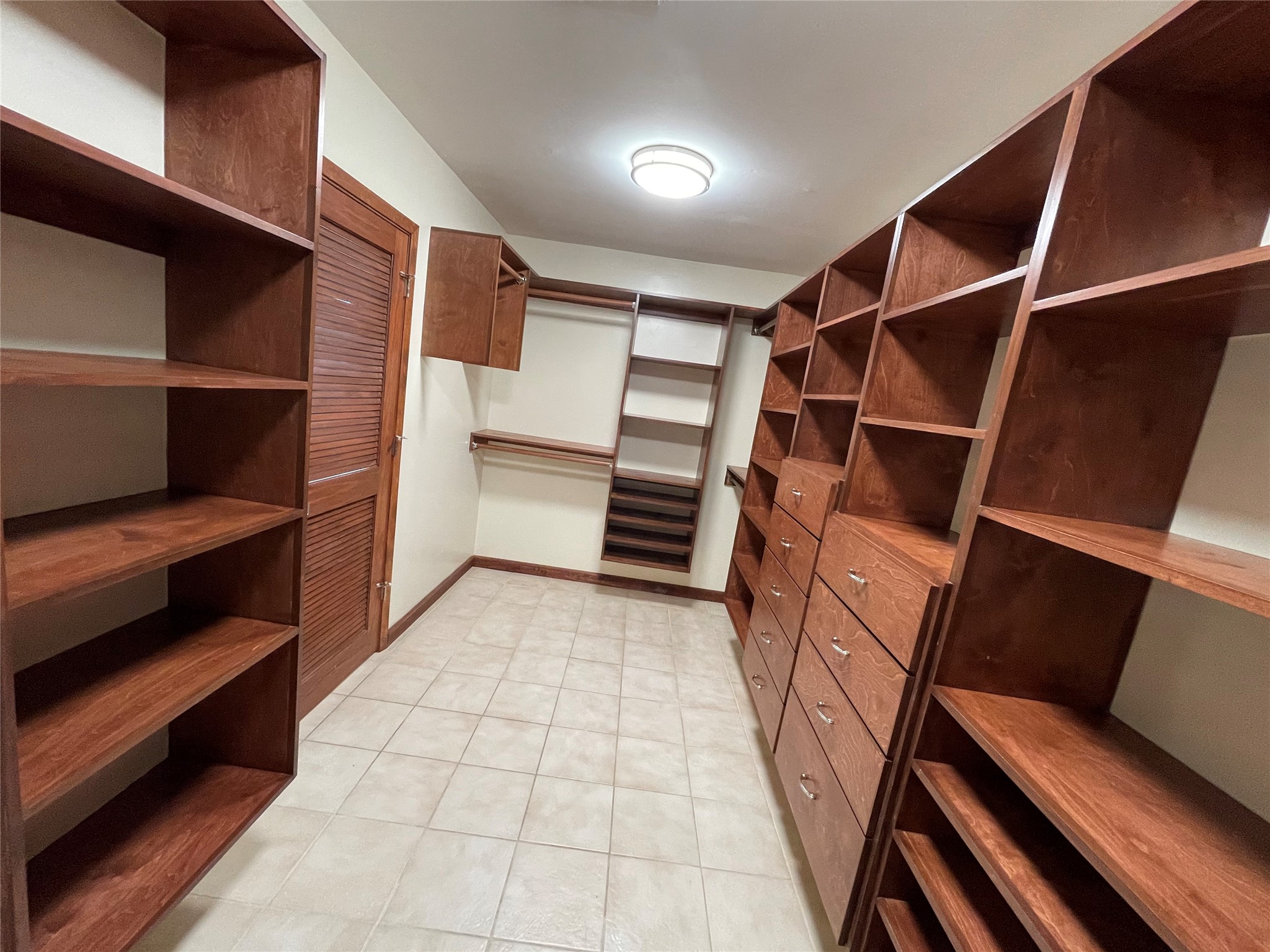 3229 Westridge Street Property Photo 14