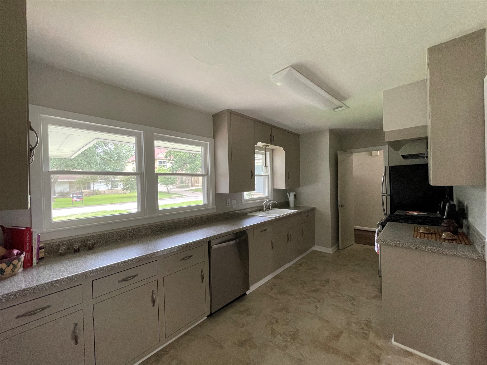 3229 Westridge Street Property Photo 22