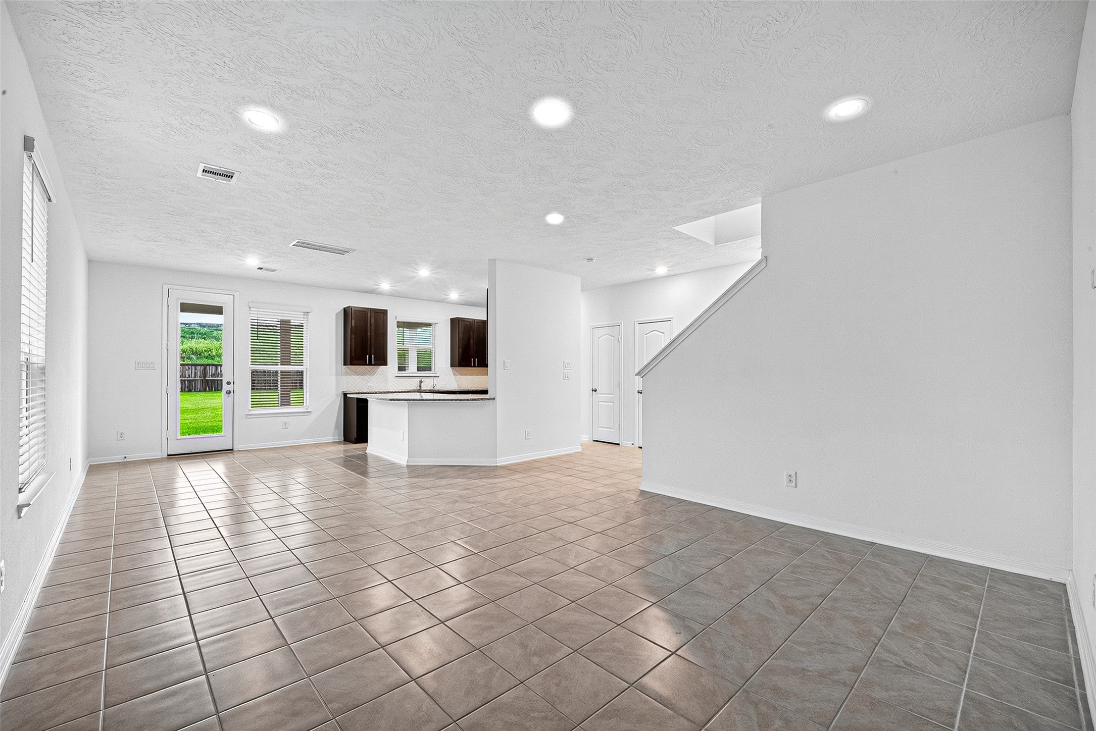 15723 Autumn Chicory Drive Property Photo 4