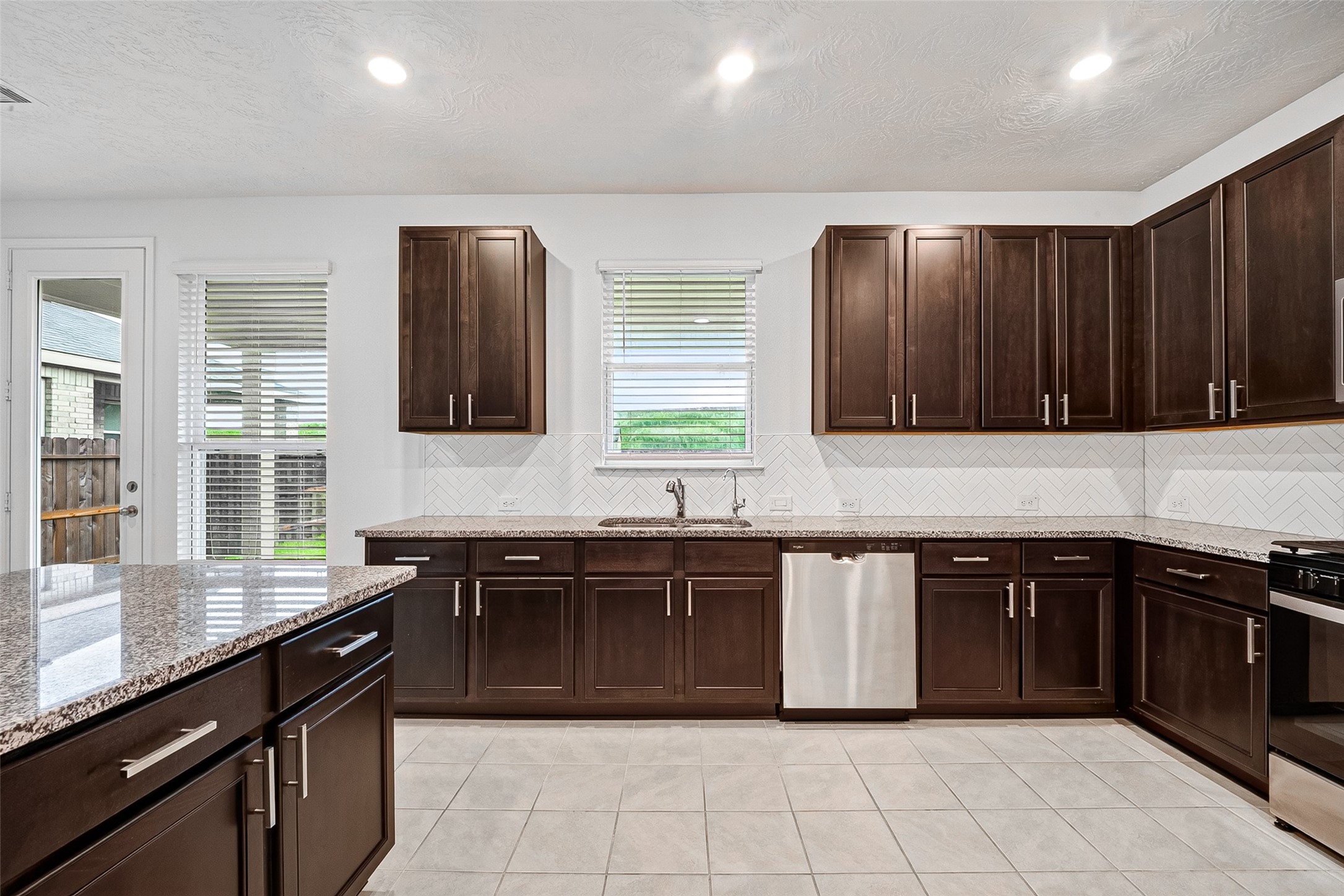 15723 Autumn Chicory Drive Property Photo 8