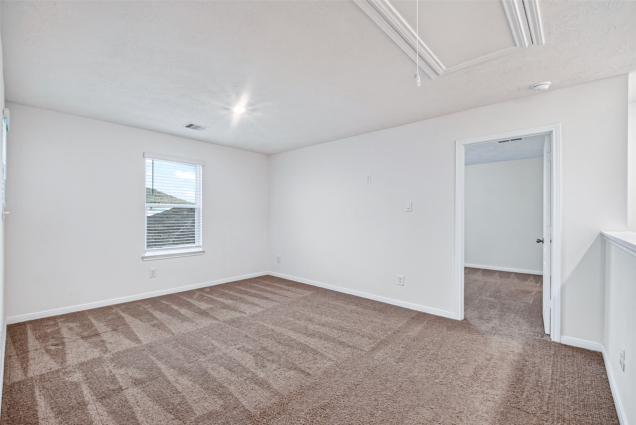 15723 Autumn Chicory Drive Property Photo 11