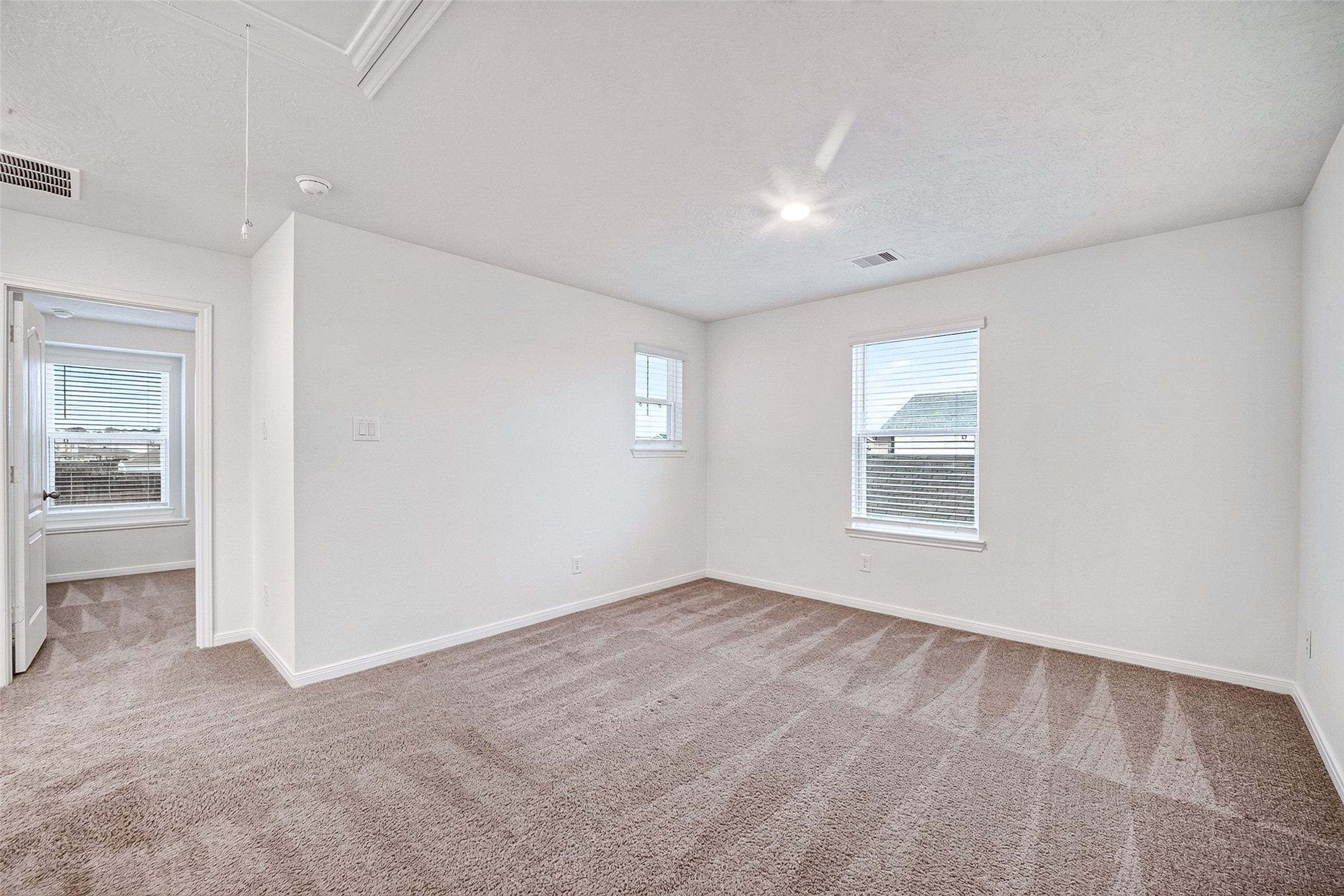 15723 Autumn Chicory Drive Property Photo 12