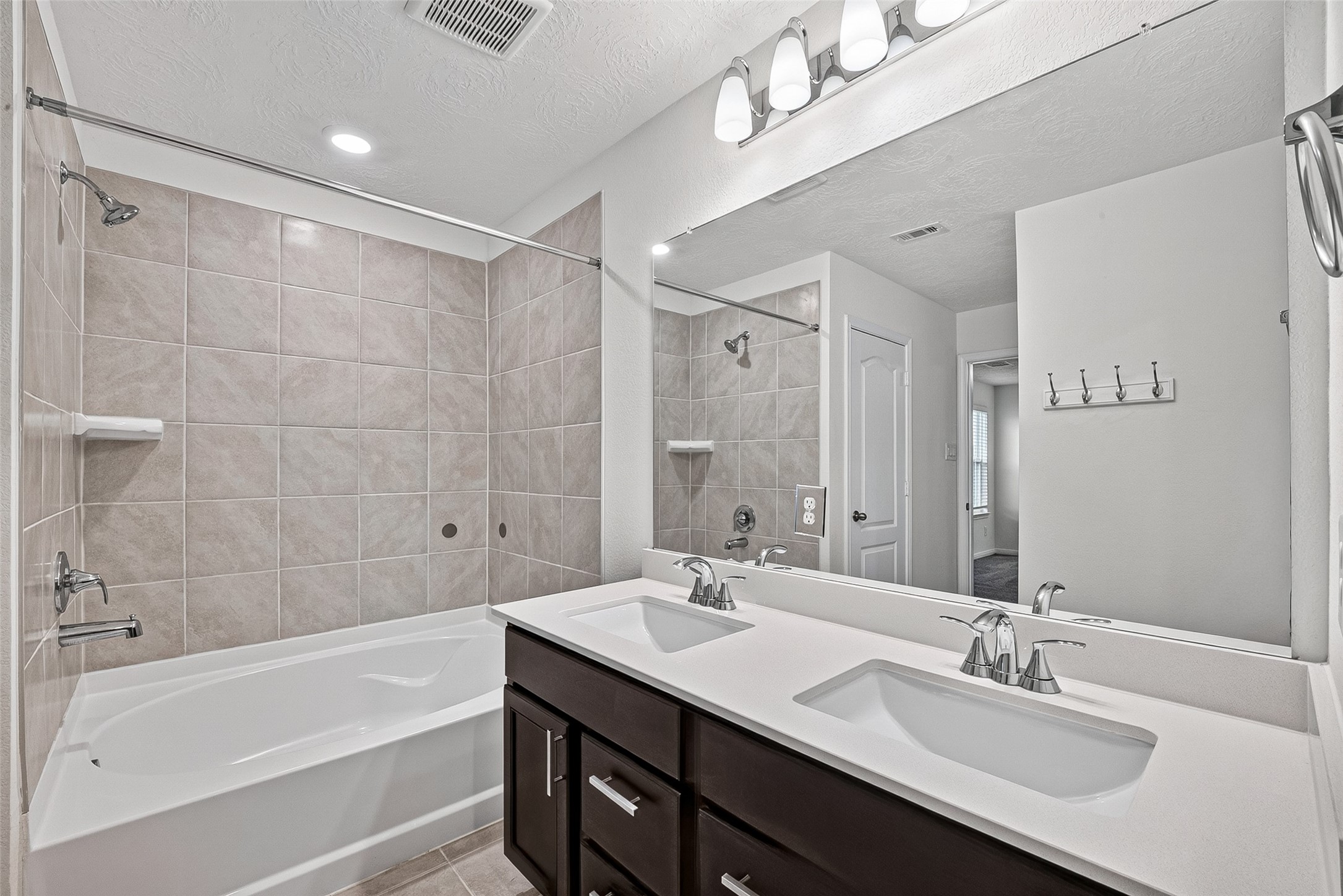 15723 Autumn Chicory Drive Property Photo 14