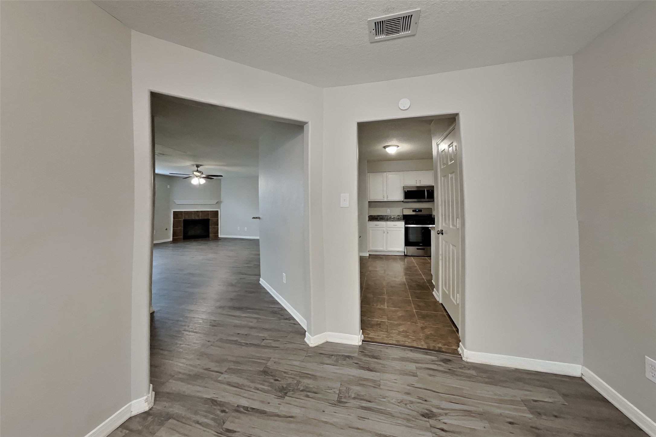 9829 Hyacinth Way Property Photo 6