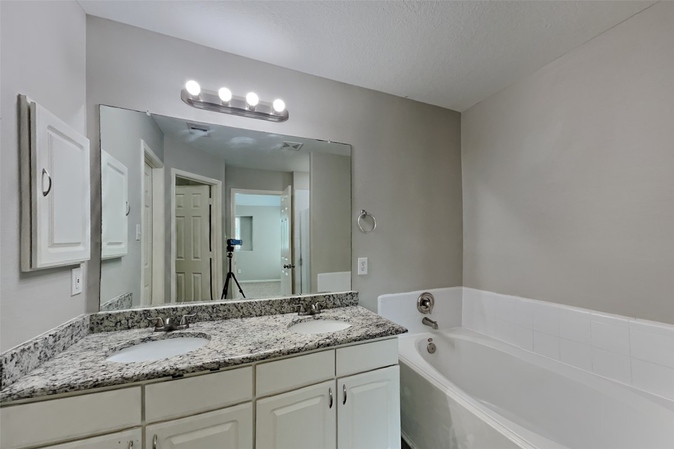 9829 Hyacinth Way Property Photo 10