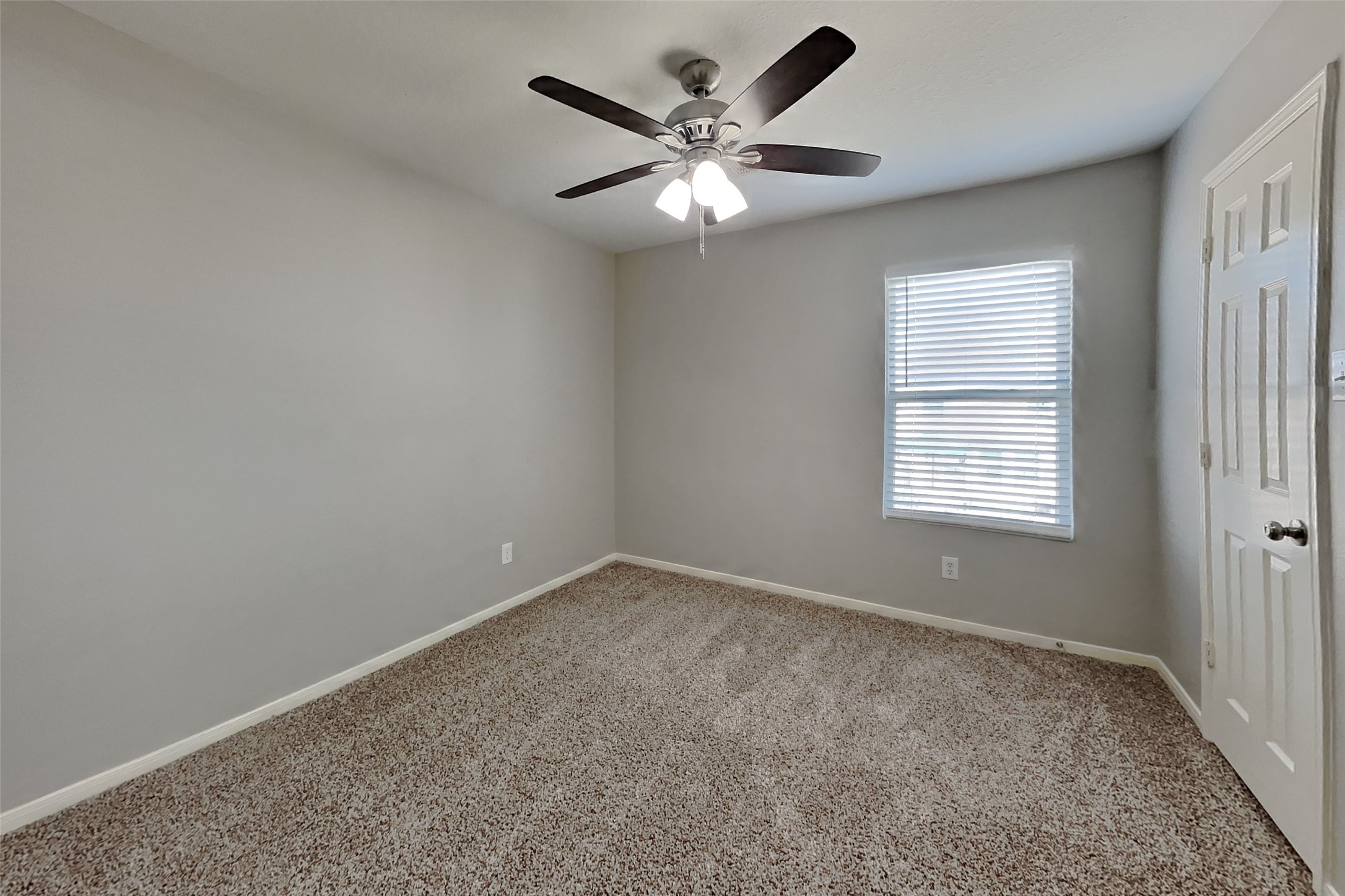 9829 Hyacinth Way Property Photo 15