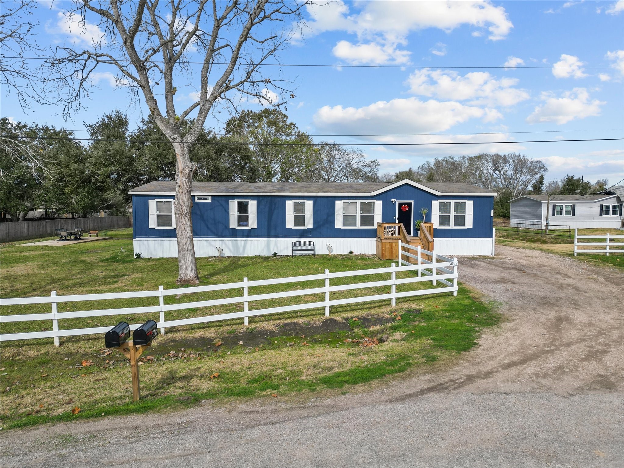 3099 County Road 411 Property Photo 2