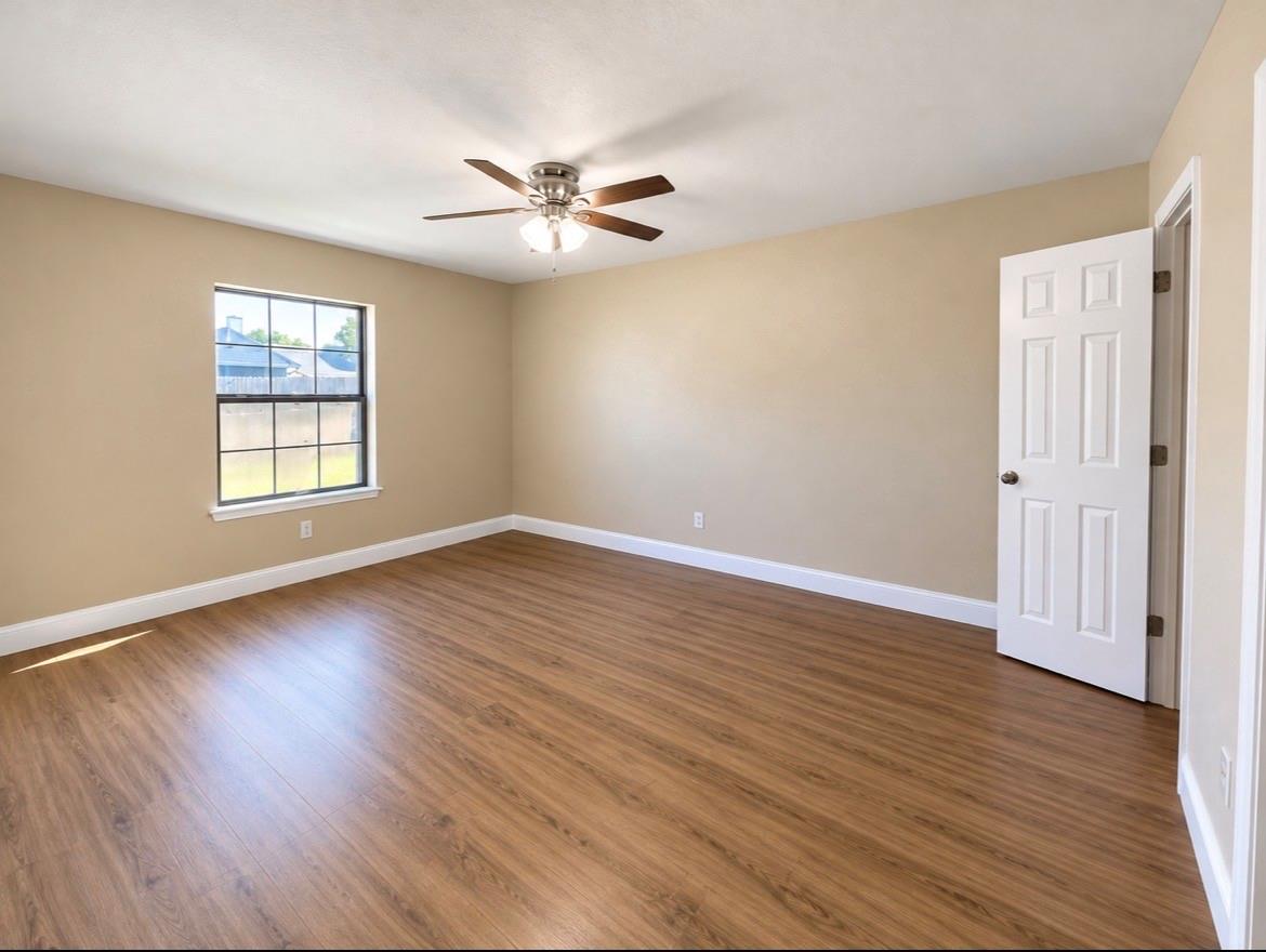 5620 Hollow Pines Drive Property Photo 9