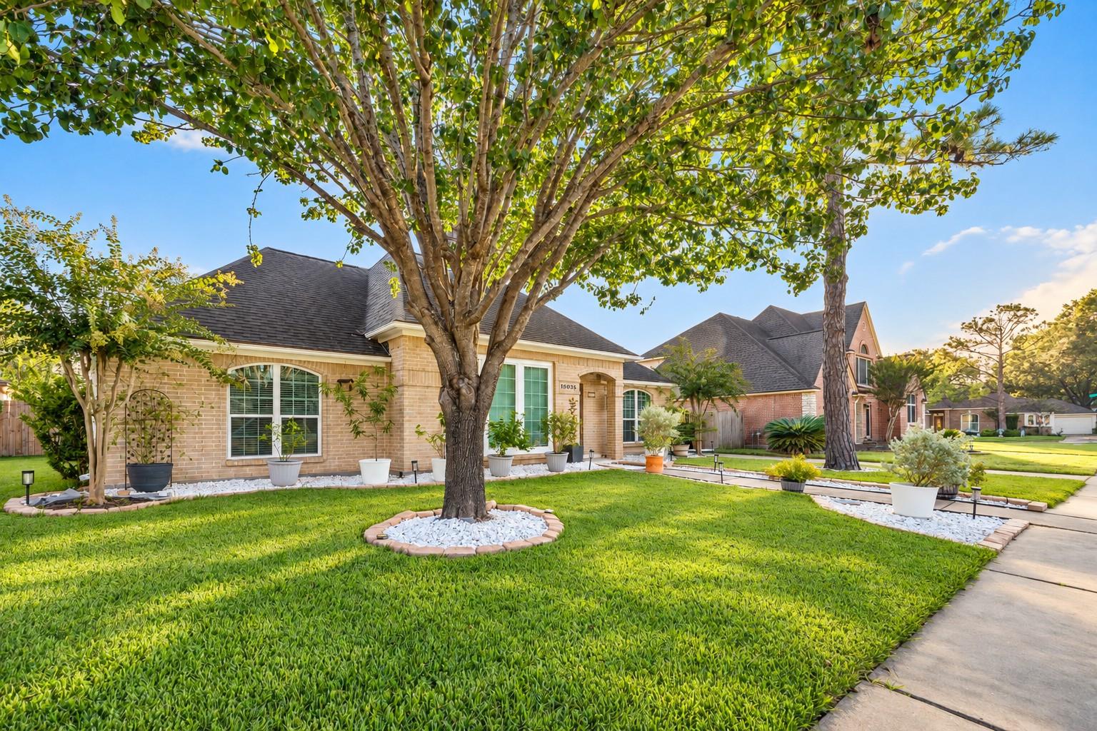15035 Vistamont Drive Property Photo 4