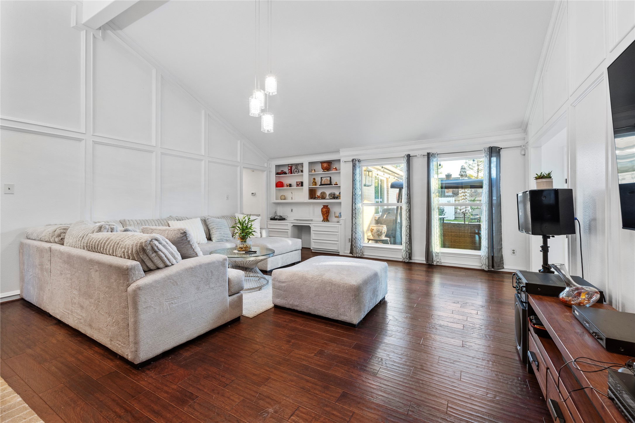 15035 Vistamont Drive Property Photo 11