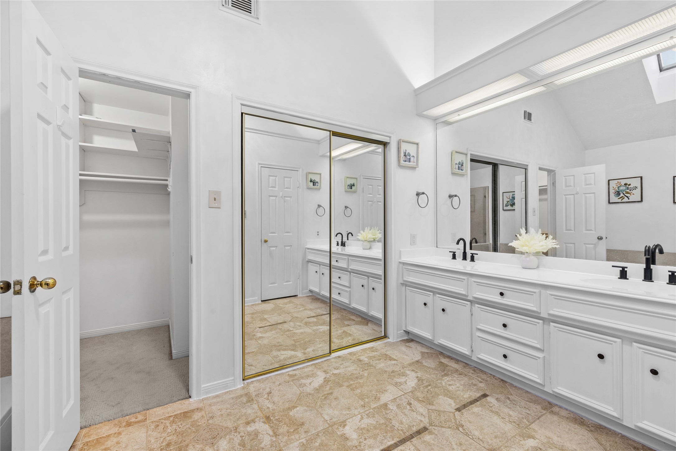 15035 Vistamont Drive Property Photo 19