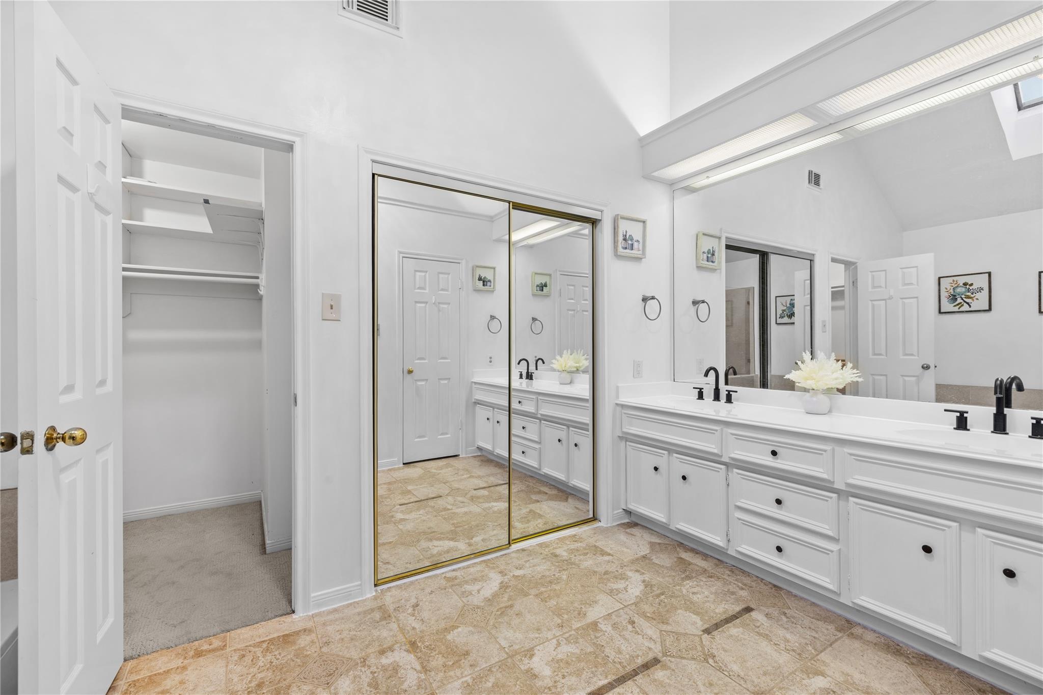 15035 Vistamont Drive Property Photo 19
