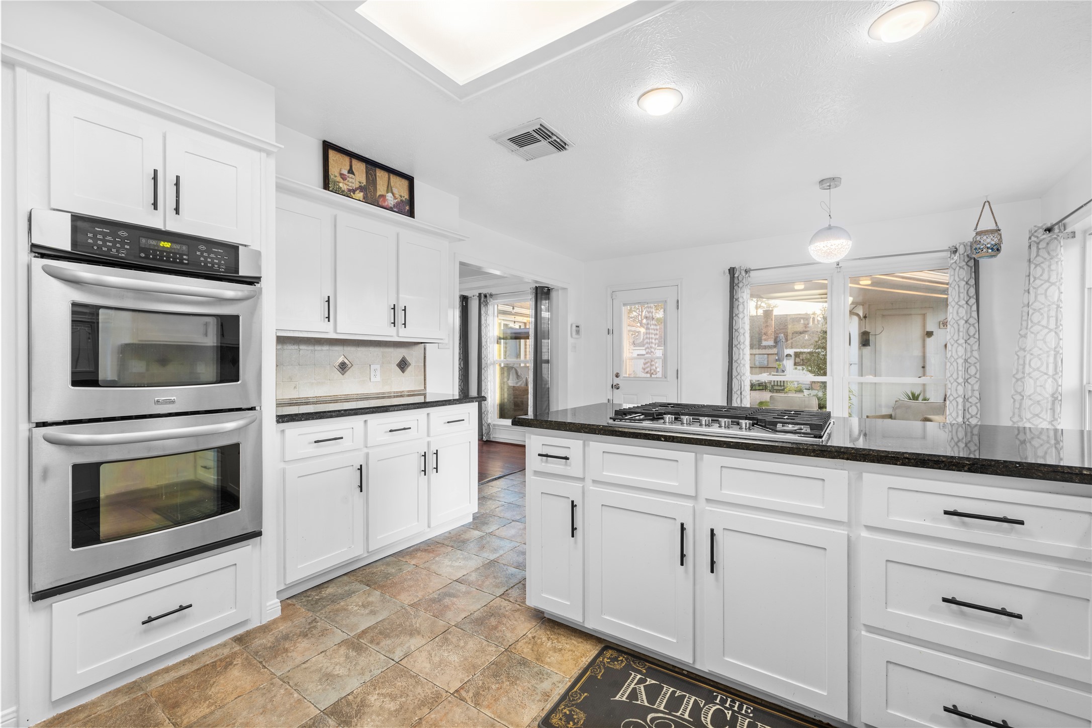 15035 Vistamont Drive Property Photo 23