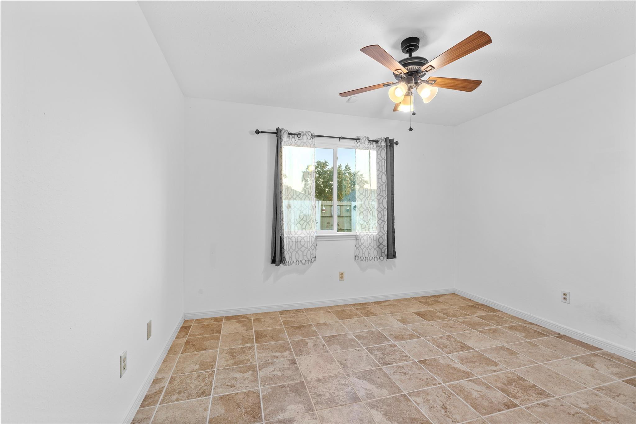 15035 Vistamont Drive Property Photo 26