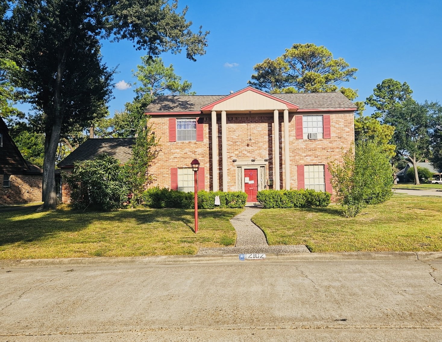 2102 Hollow Hook Road Property Photo 1