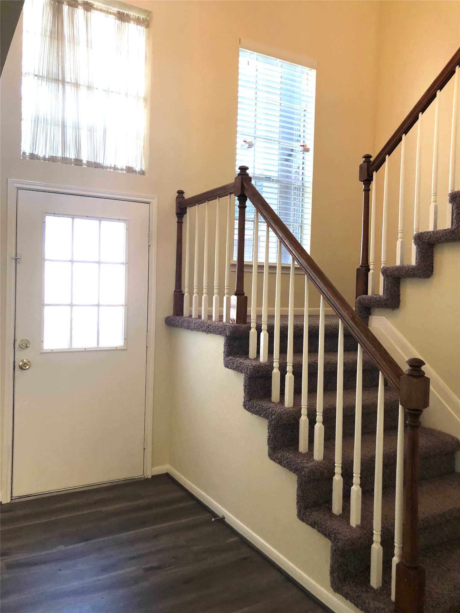 4819 Sunshine Drive Property Photo 3