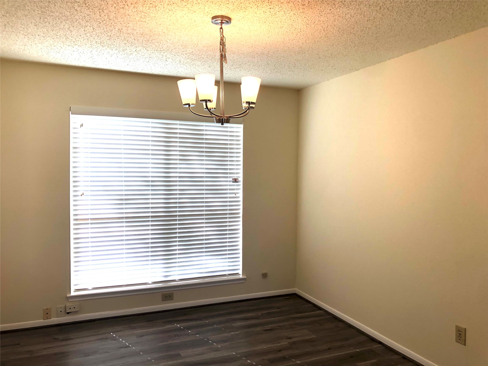 4819 Sunshine Drive Property Photo 4