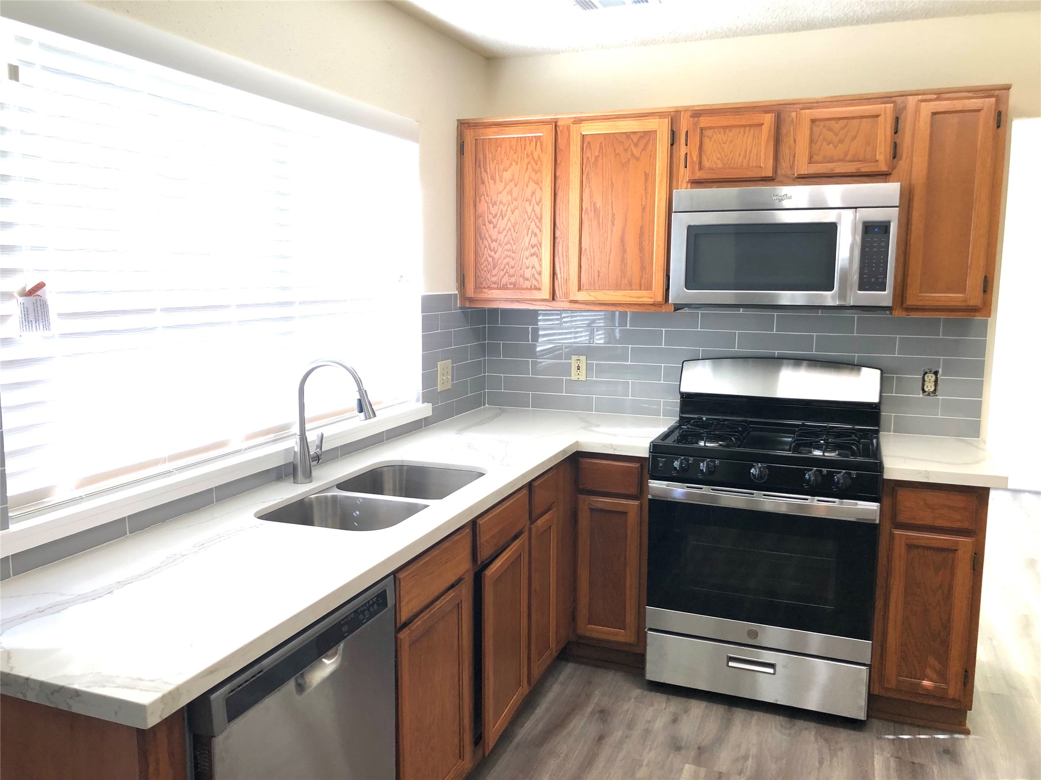 4819 Sunshine Drive Property Photo 10