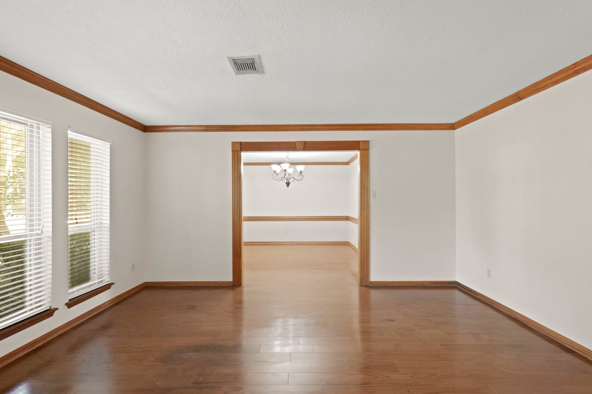12903 Wincrest Court Property Photo 6