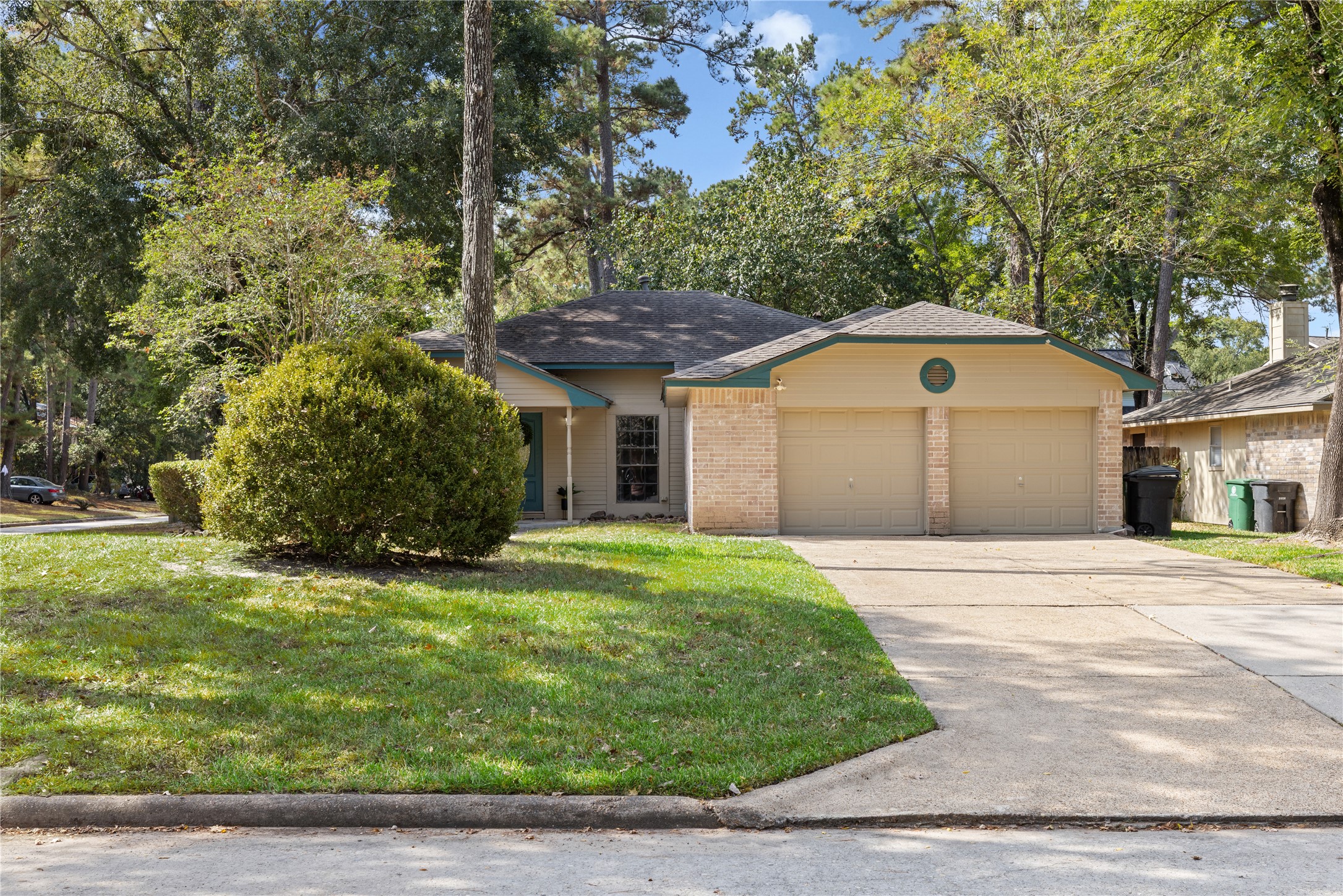 5003 Village Springs Drive Property Photo 1