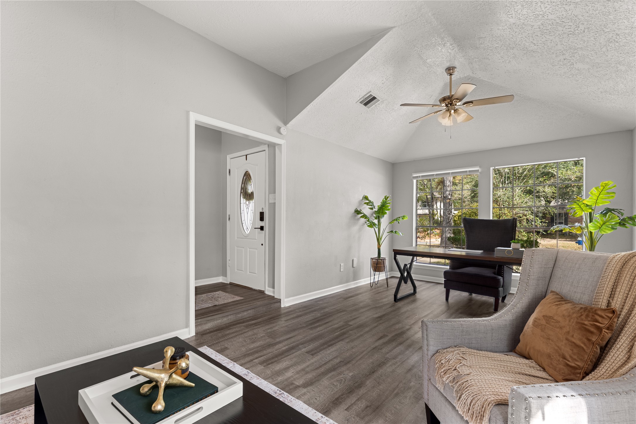 5003 Village Springs Drive Property Photo 6