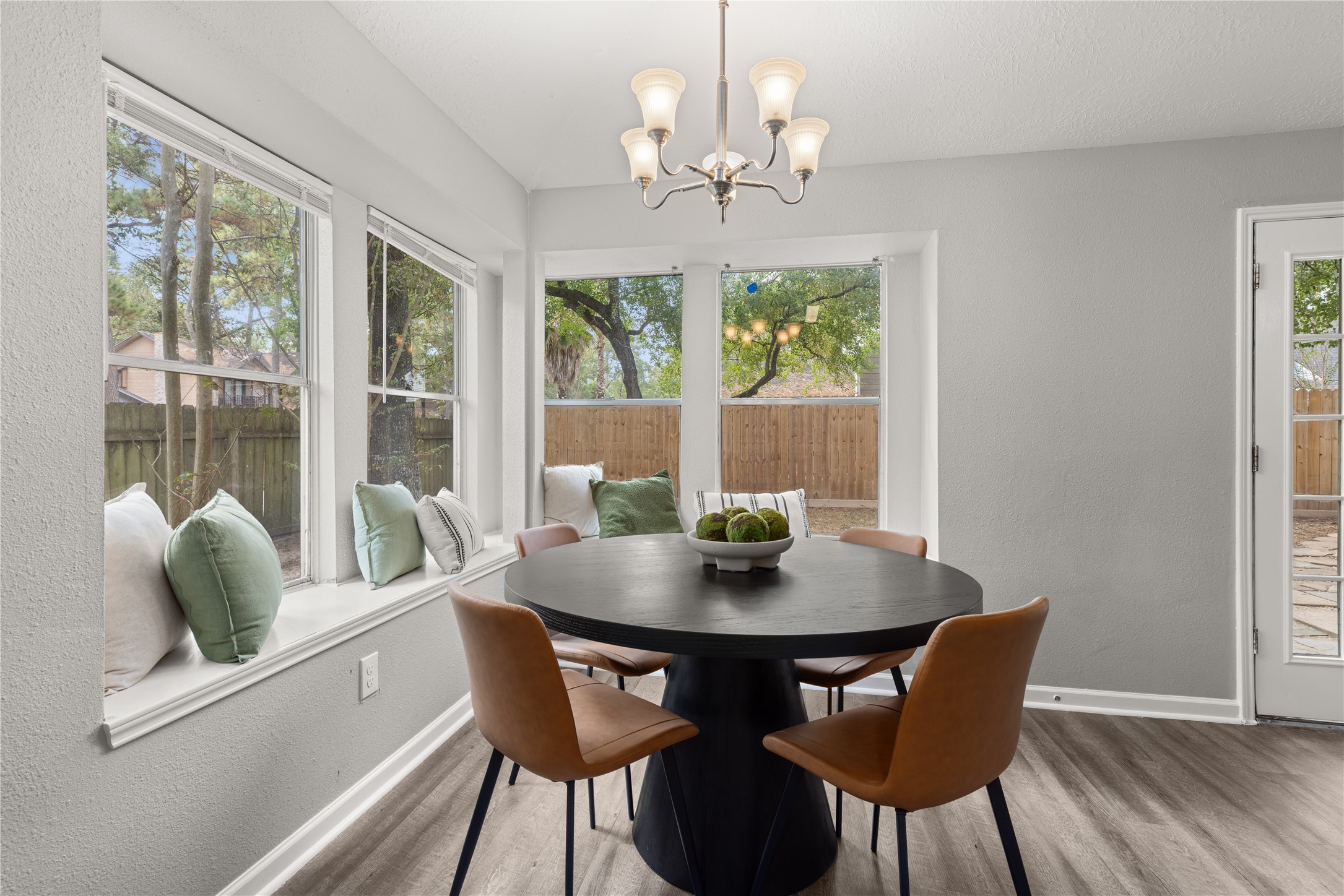 5003 Village Springs Drive Property Photo 11