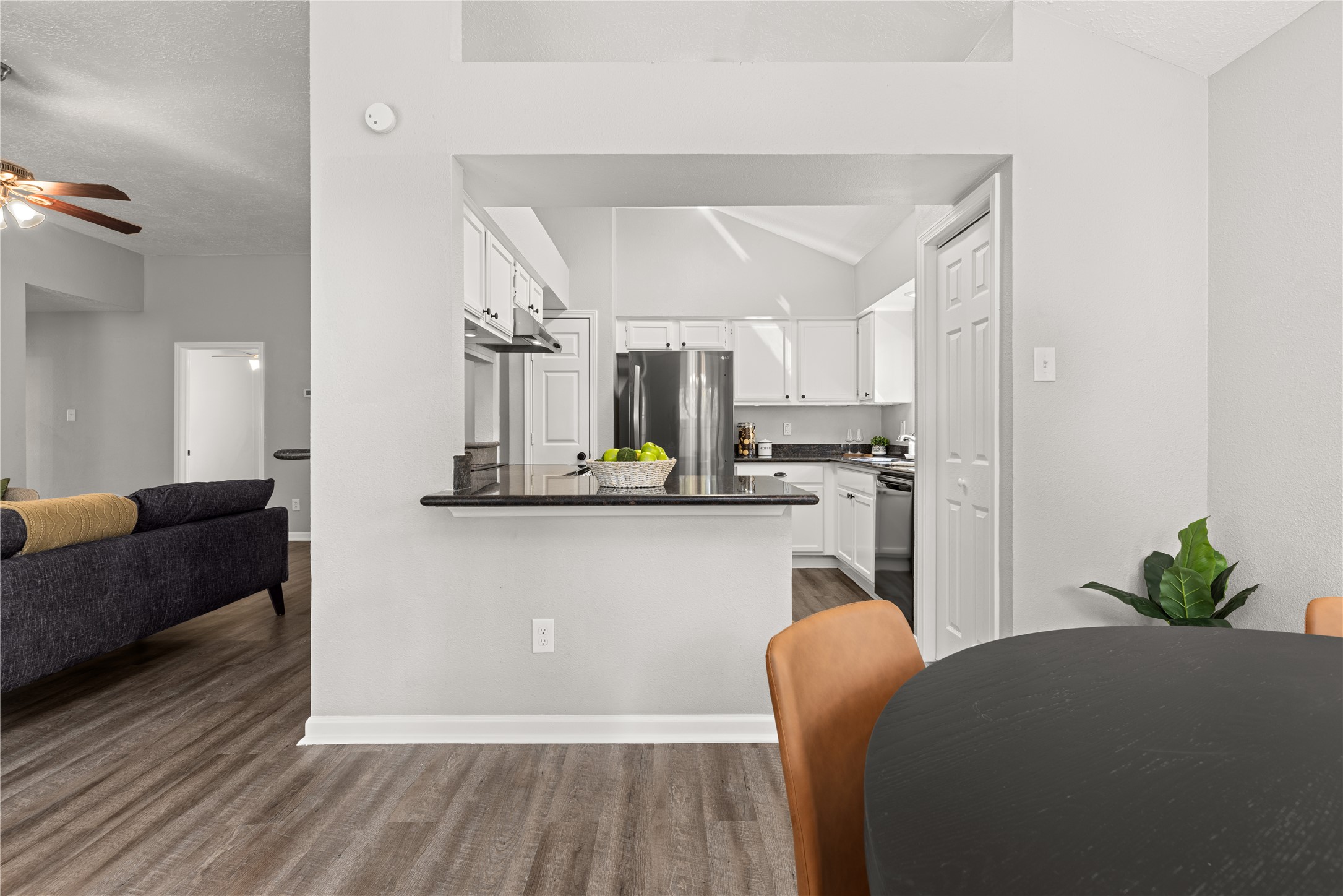 5003 Village Springs Drive Property Photo 12