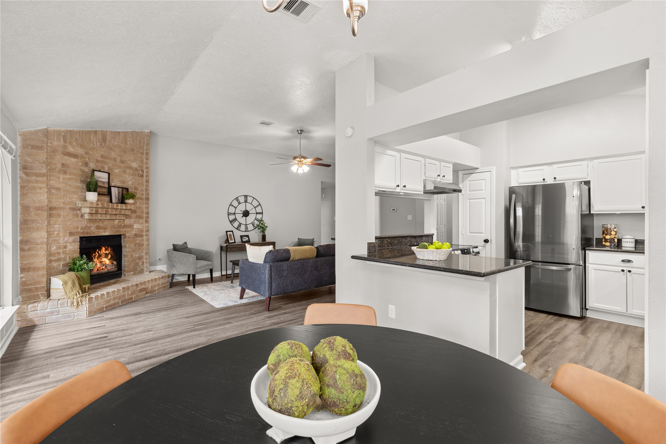 5003 Village Springs Drive Property Photo 13