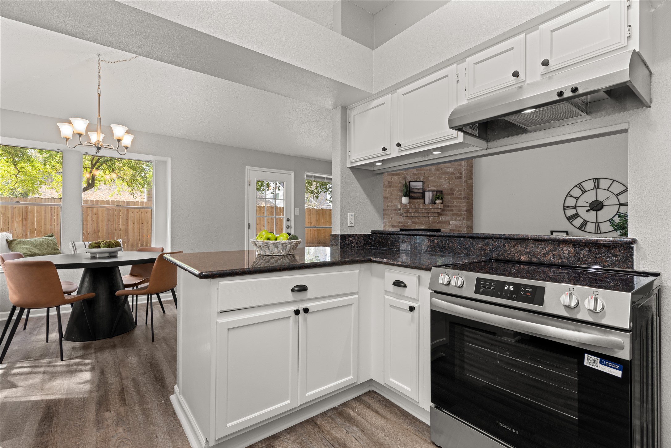 5003 Village Springs Drive Property Photo 16